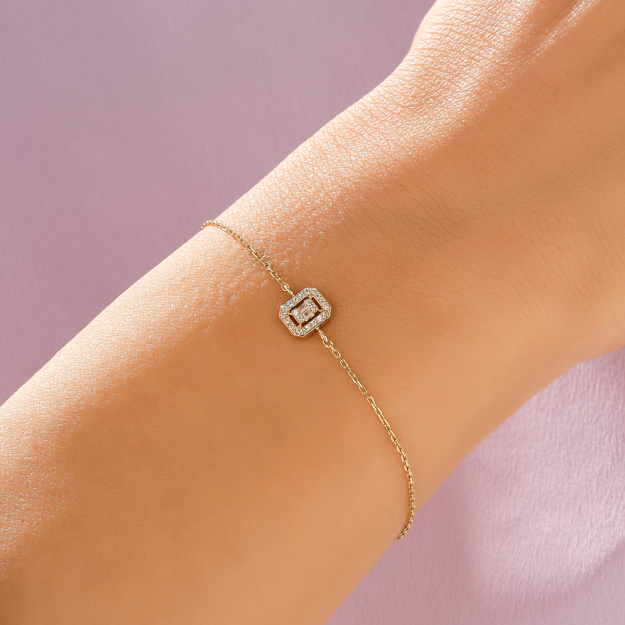 14K Solid Gold Minimal Baguette Bracelet
