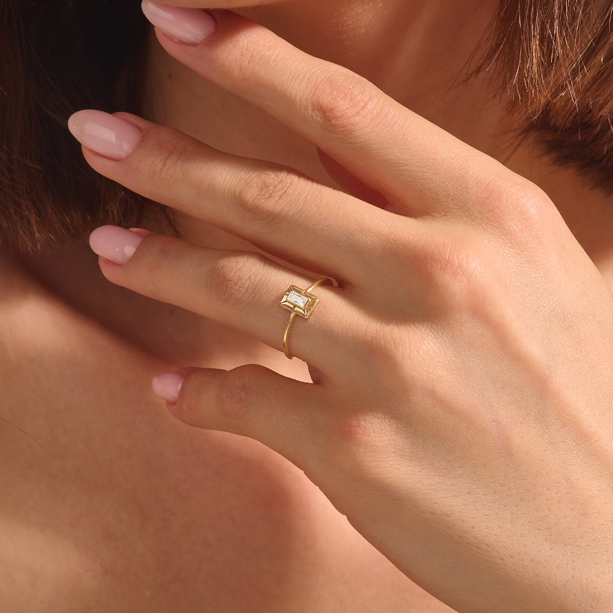 0.10ct Baguette Cut Diamond Vintage Solitaire Ring in 14k Yellow Gold