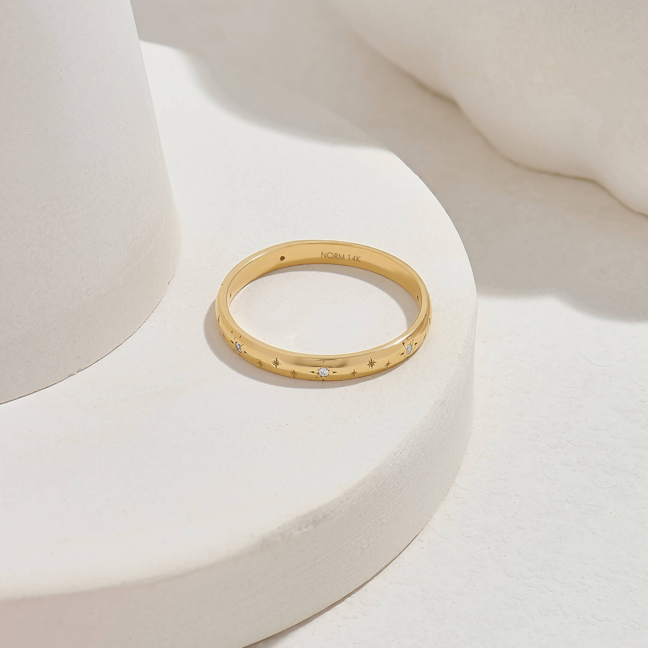 Women's Diamond Mİnimal Star Pave Band Ring in 14K Real Solid Gold