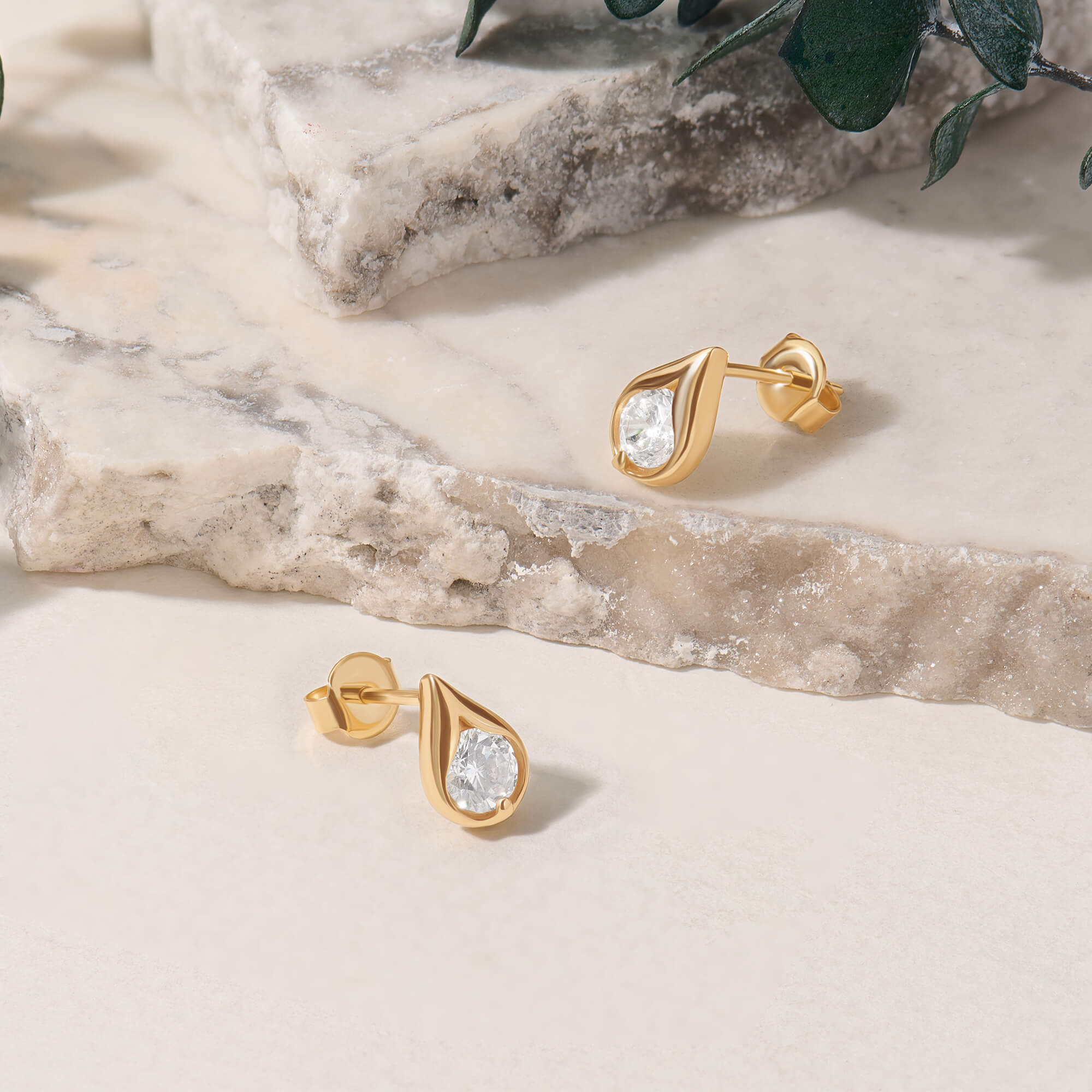 Droplet Stud Earrings in 14K Real Yellow Gold