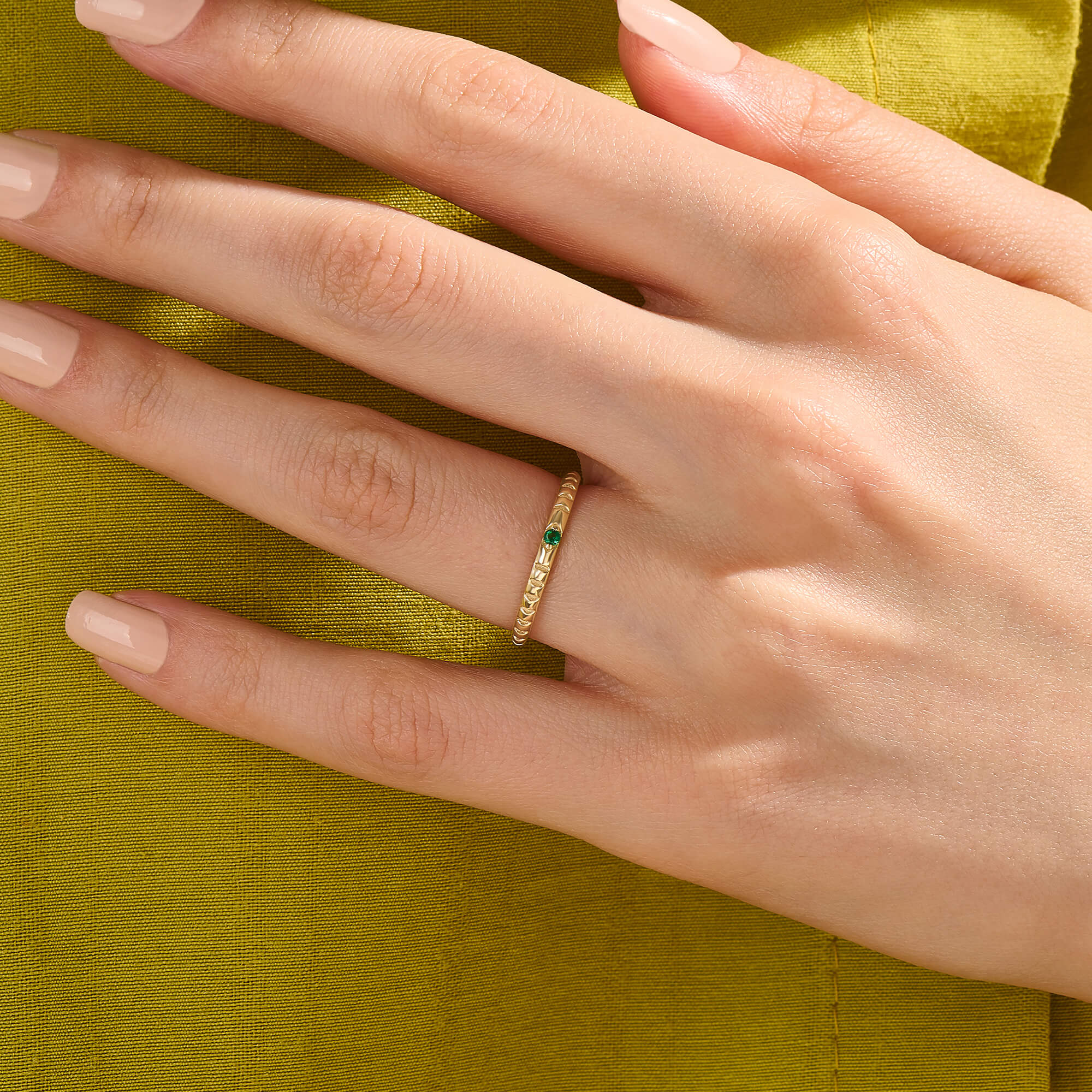 Women's 14K Solid Gold Emerald Solitaire Square Band Ring