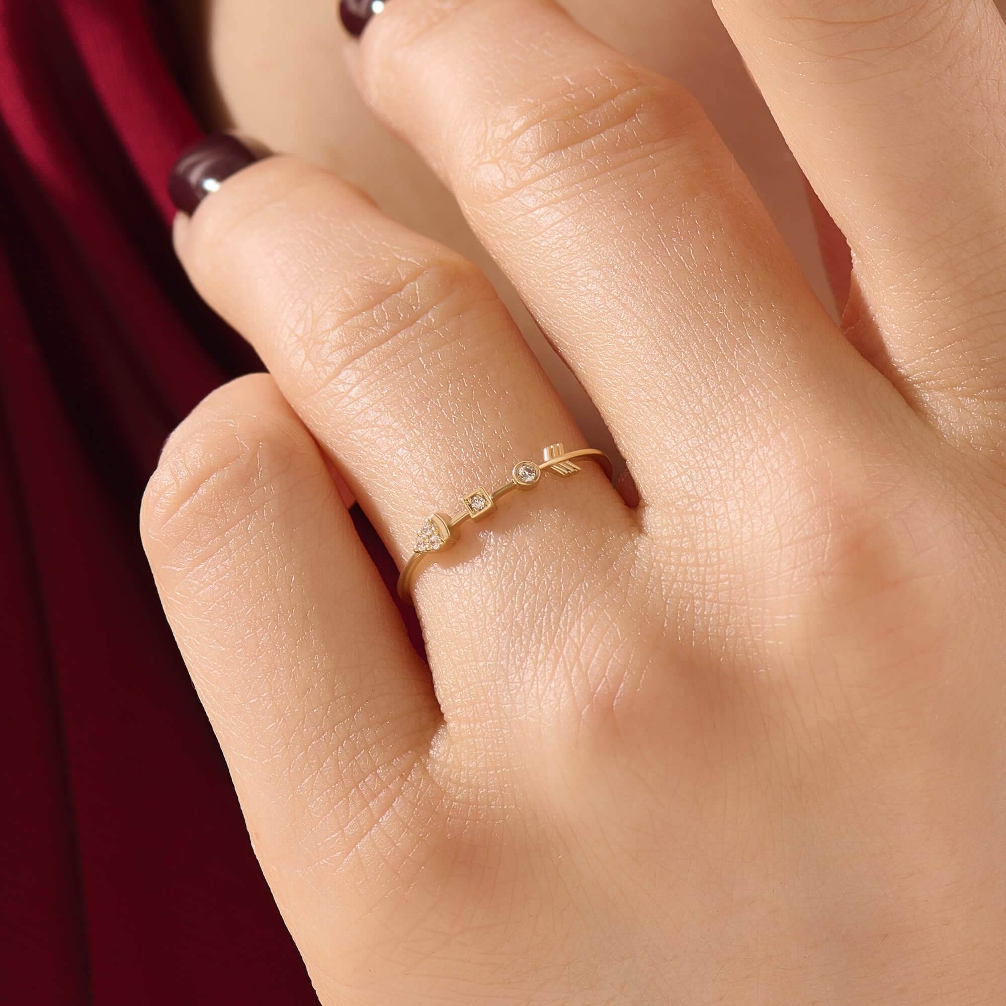 Women's Solid Yellow Gold Geometric Arrow Ring