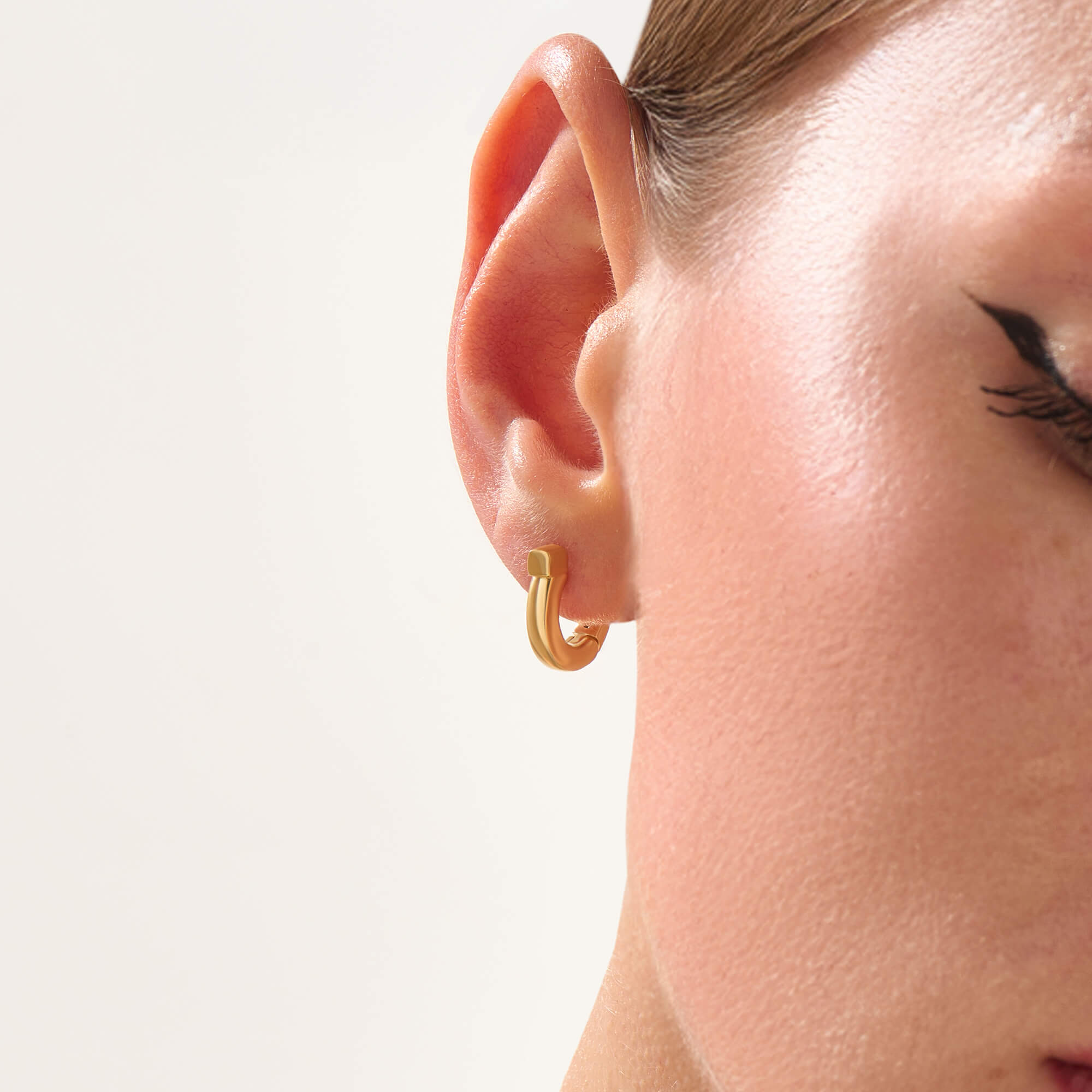 Women's Horseshoe Hoop Earrings in 24K Gold Vermeil