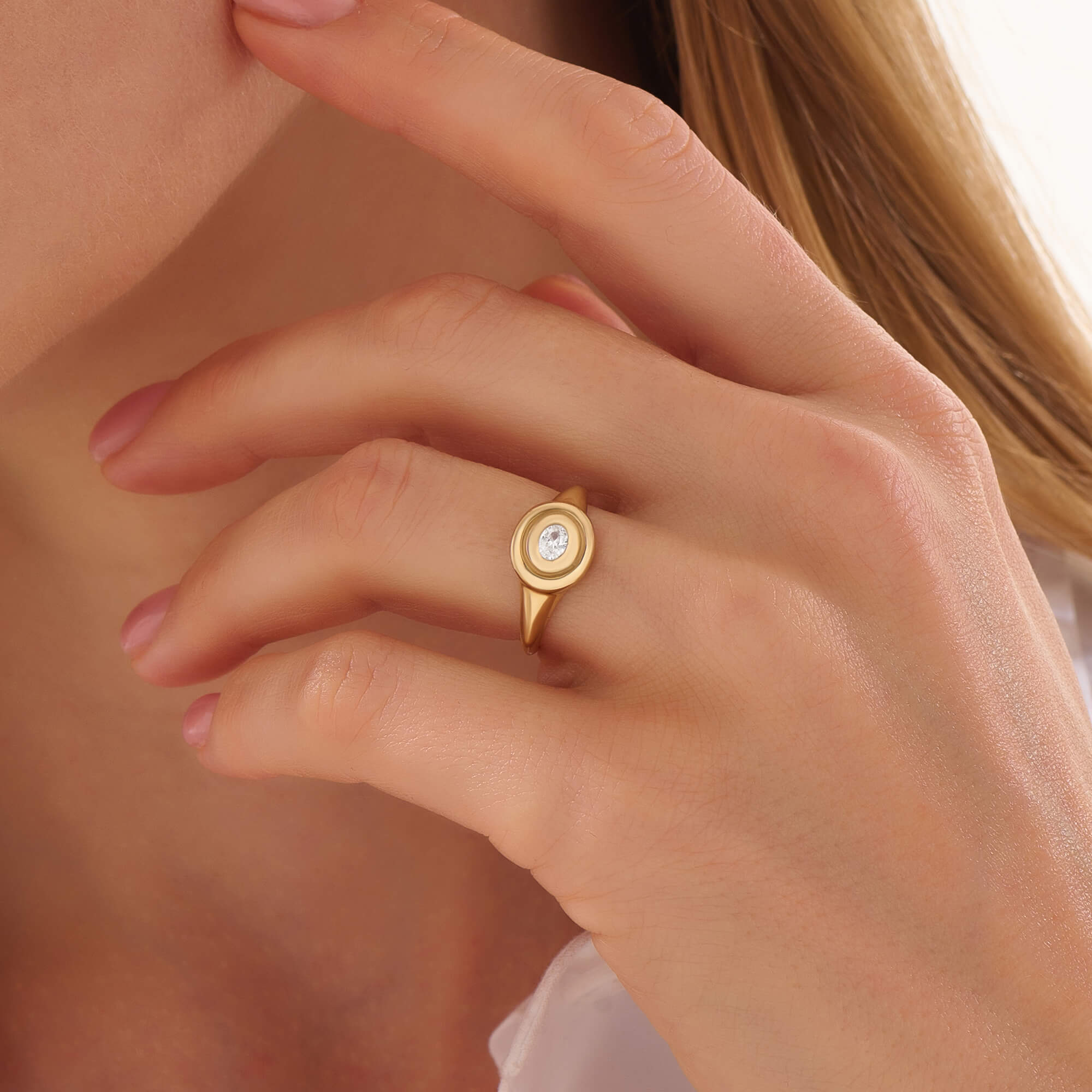 Women's Solid Gold Lab-Grown Diamond Bezel Circle Signet Ring
