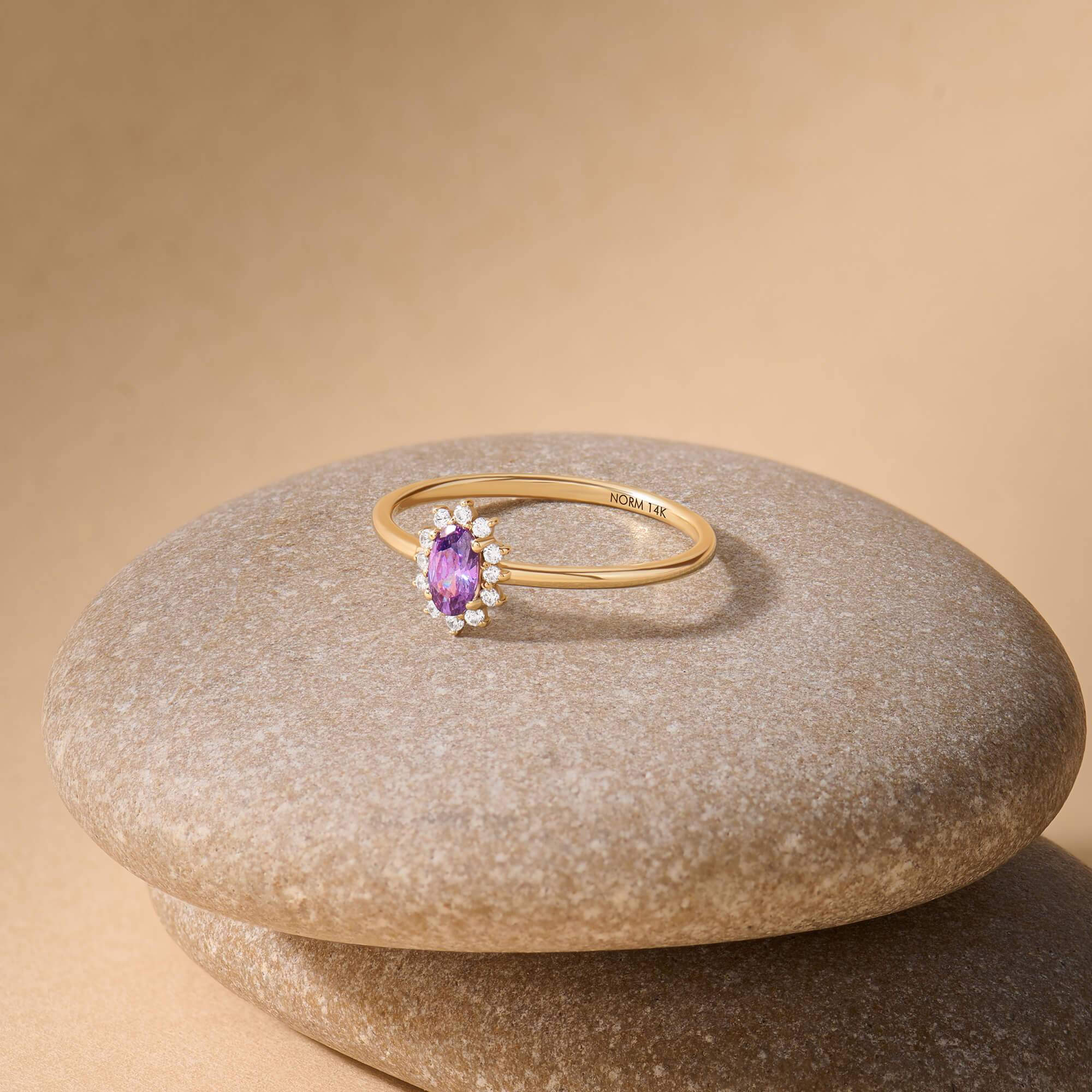 Minimalist Oval Ring in 14K Solid Gold with Amethyst Stone