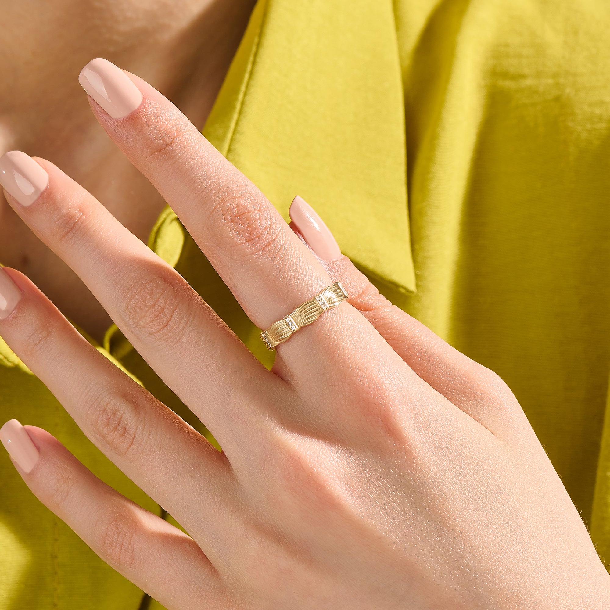 14K Gold Vintage-Inspired Wedding Band