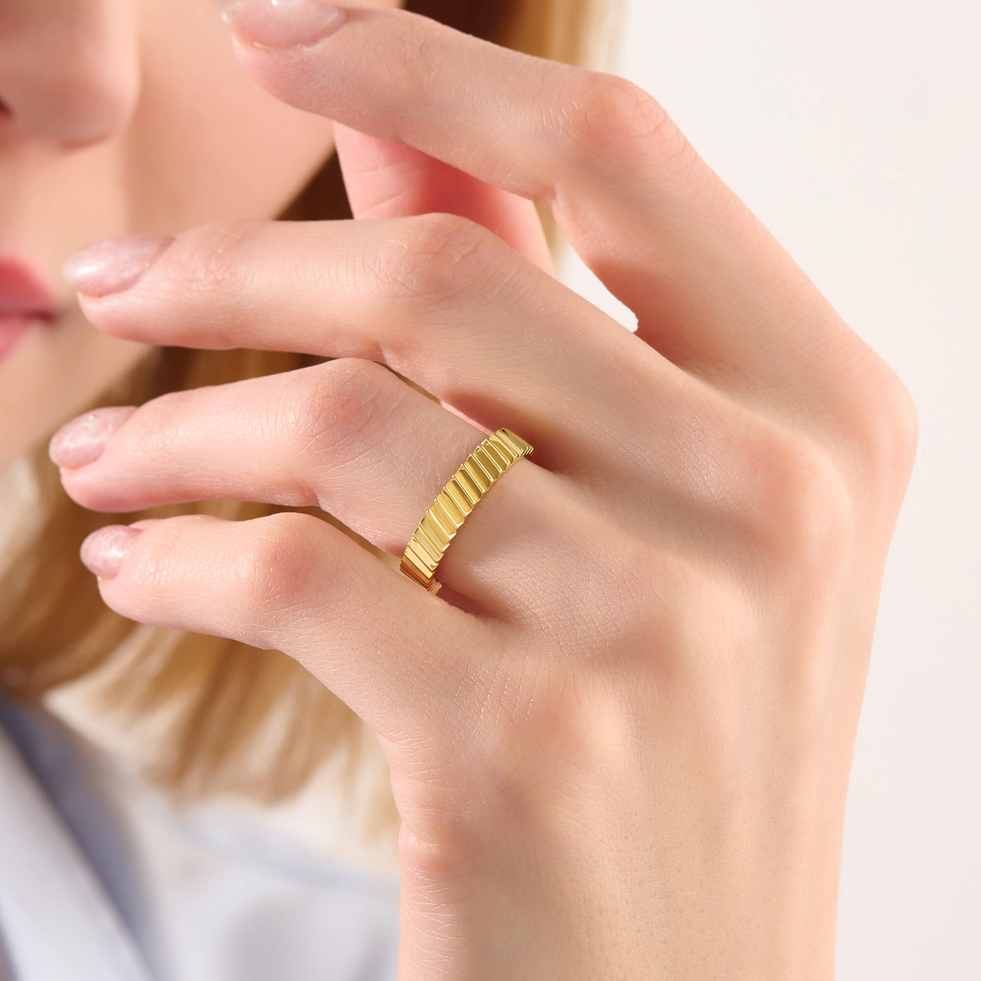 Women's Ribbed Band Ring in 24K Gold Plated Vermeil on 925 Solid Silver