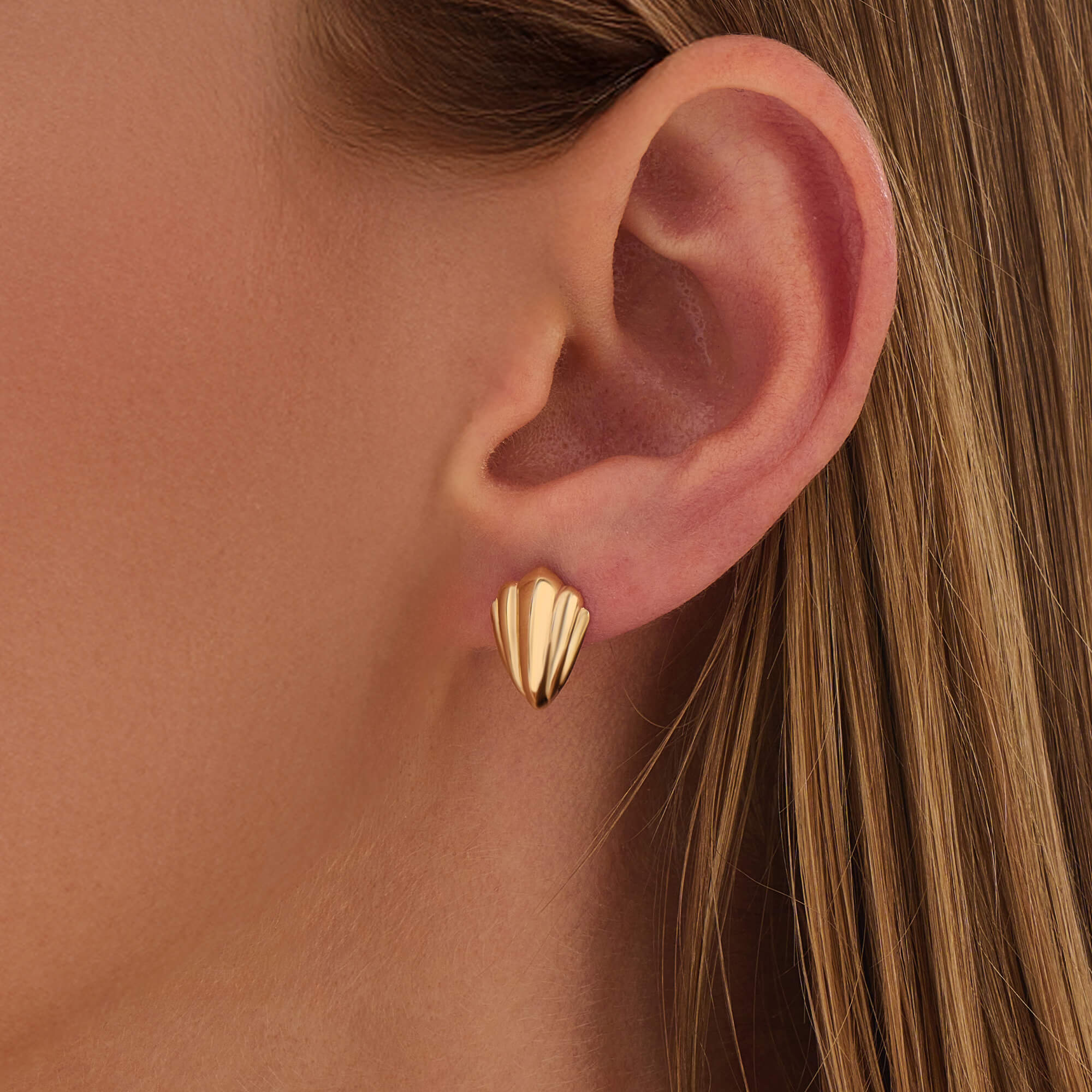Women's Seashell Huggie Earrings in 24K Gold Vermeil