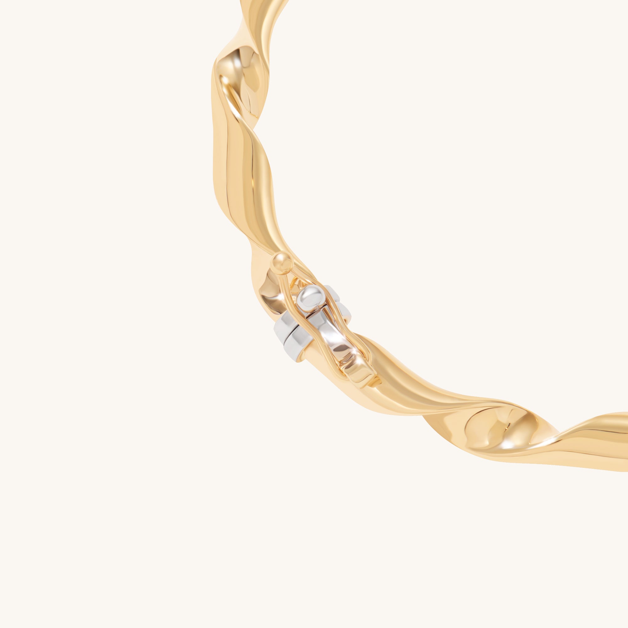 Women's Twirl Design Bangle Bracelet in Yellow Gold