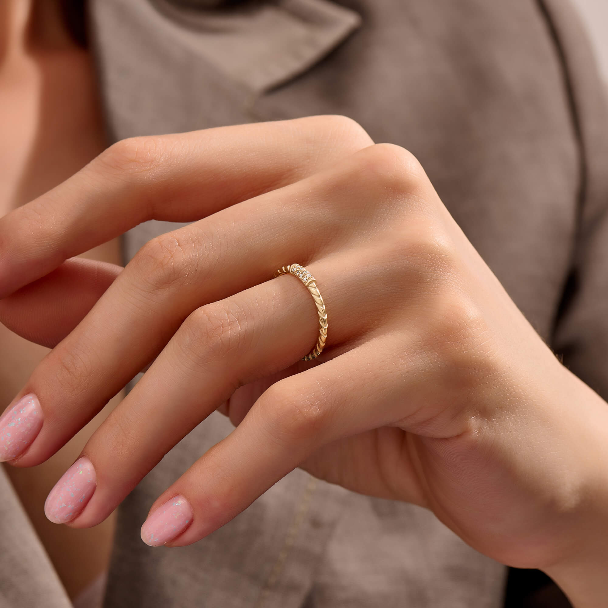 Women's Twisted Diamond Promise Ring in Real Gold