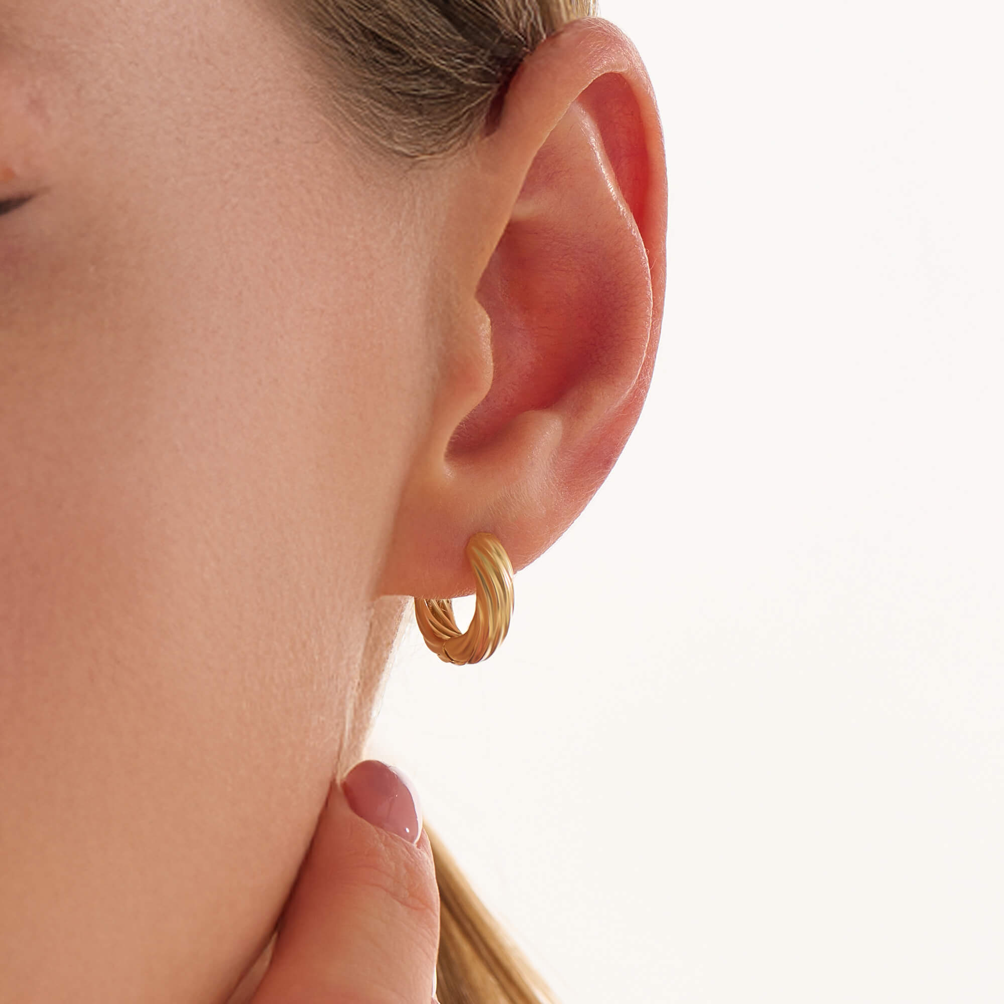 Women's Twisted Hoops in Gold Vermeil