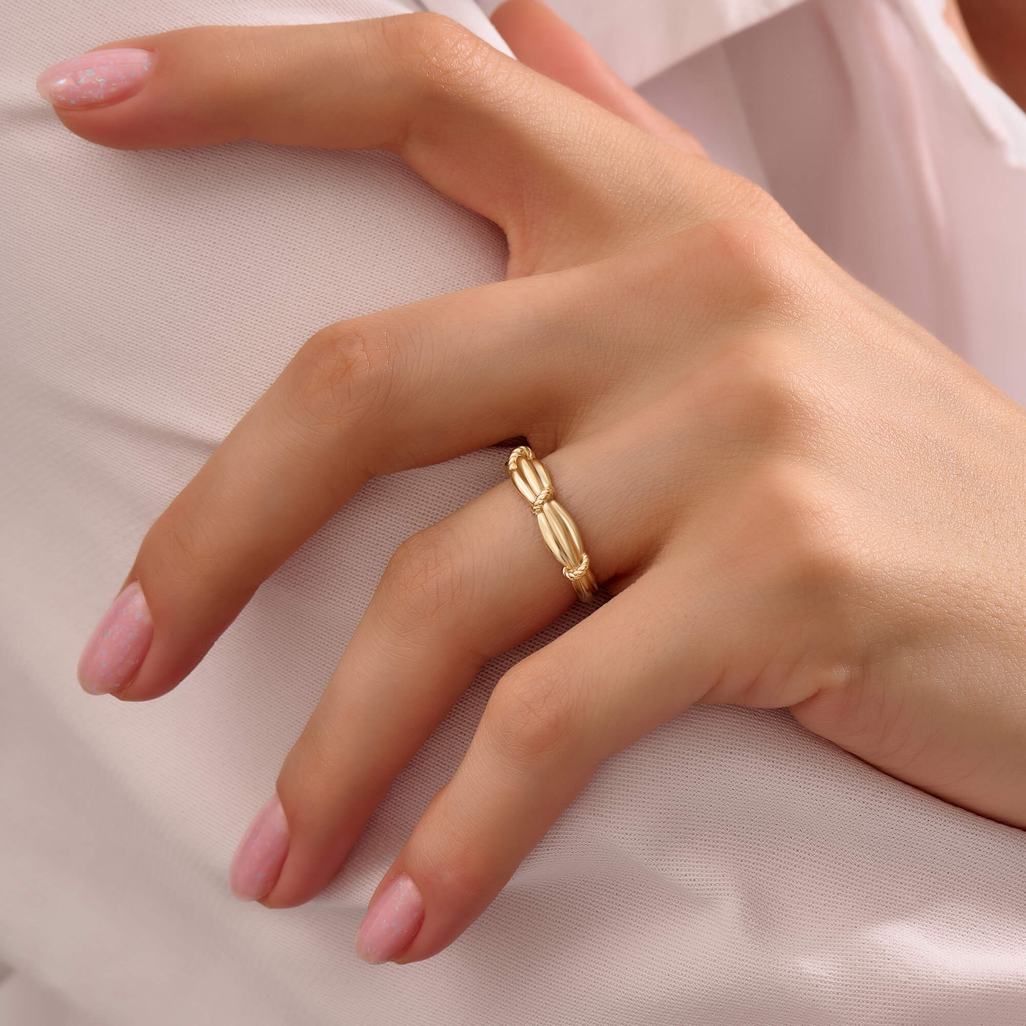 Women's 14K Yellow Gold Twisted Node Band Ring