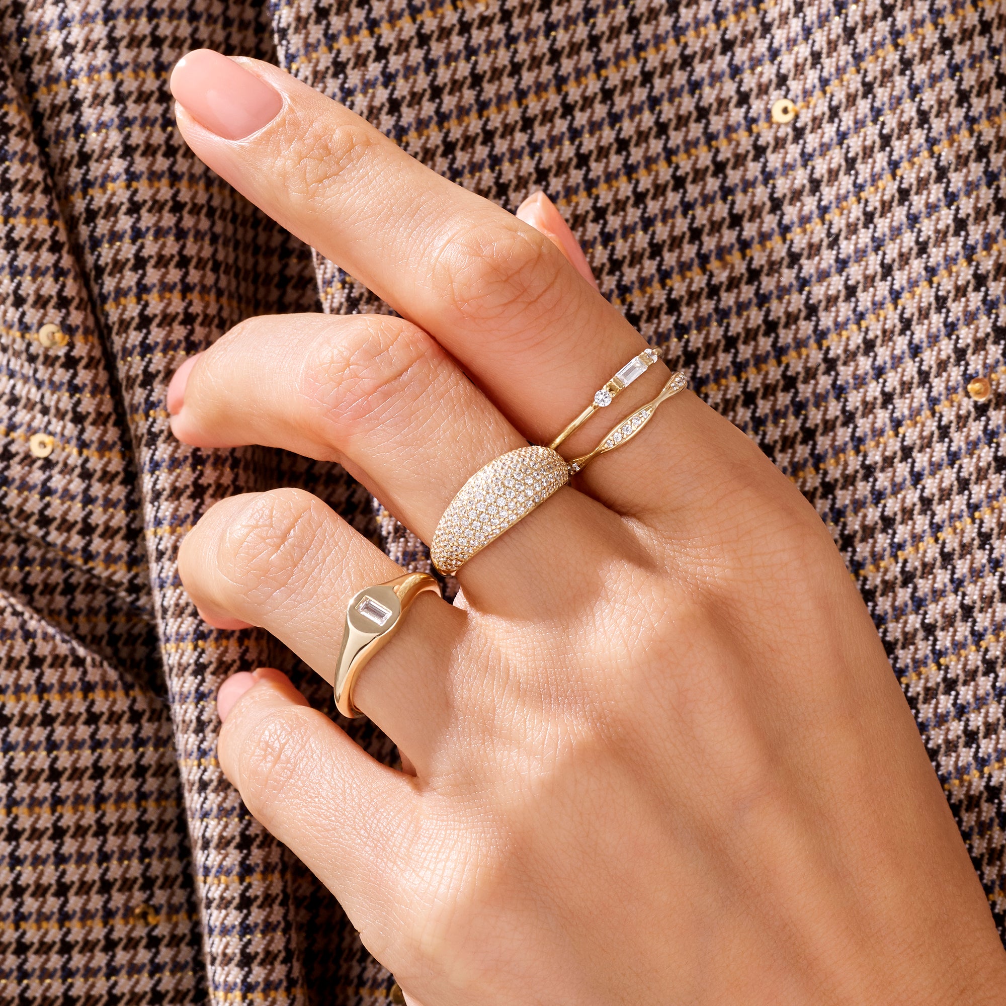 Solitaire Baguette Band Ring in 14k Solid Gold
