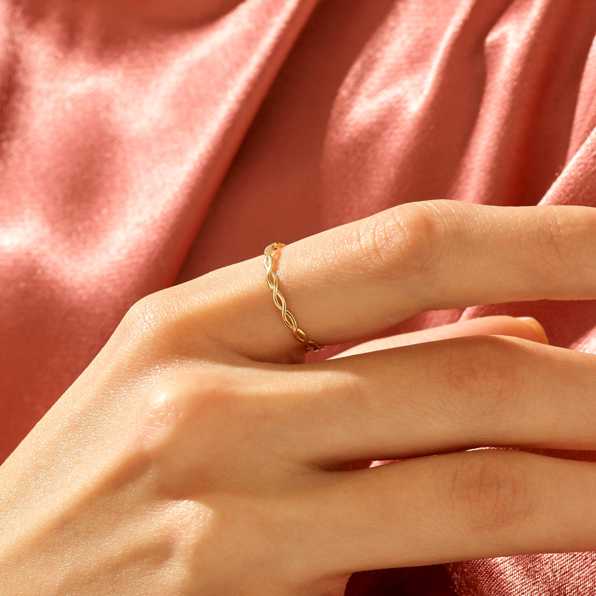 Iconic Twisted Ring in 14k Real Yellow Gold