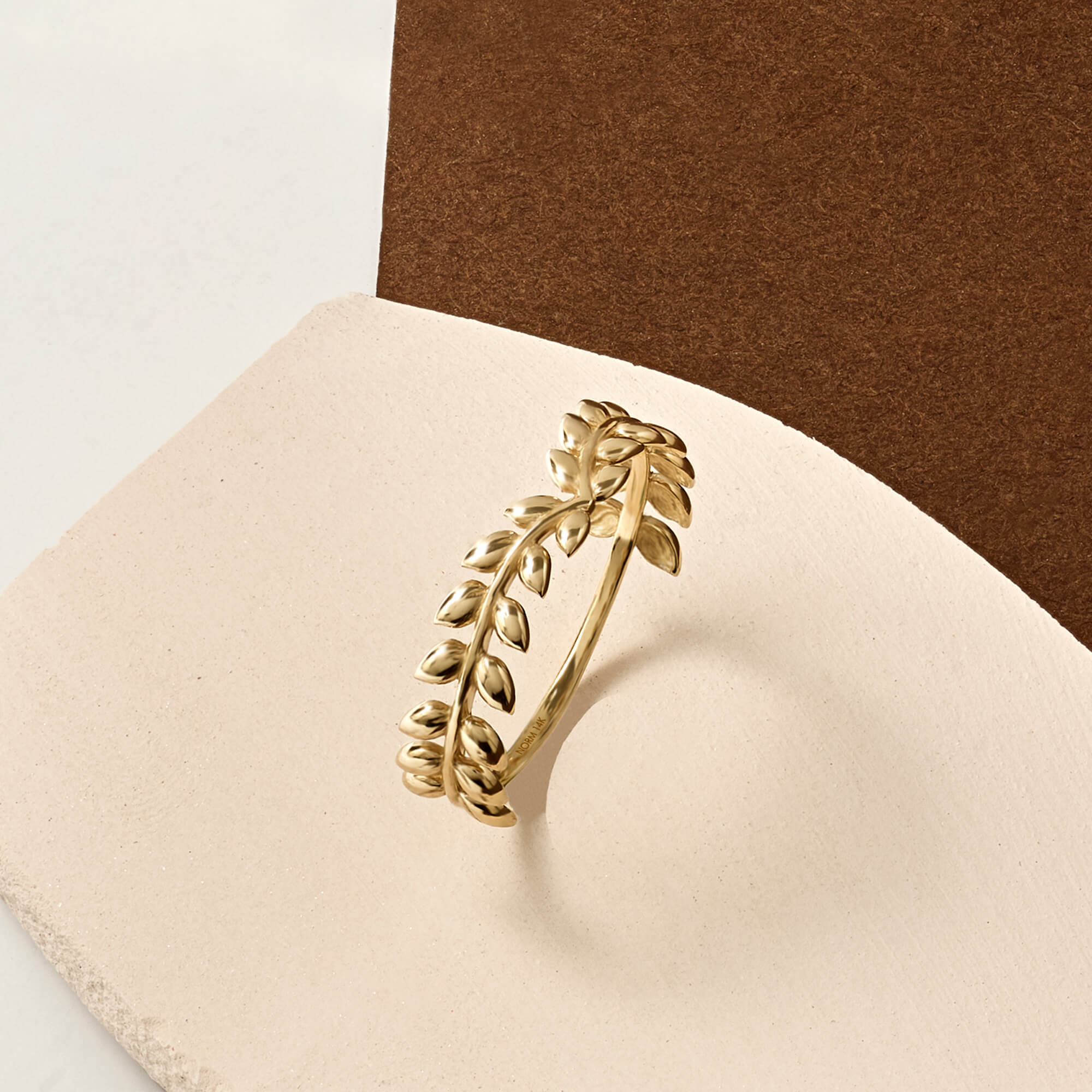 Laurel Wreath Stacking Curve Ring in 14k Real Gold