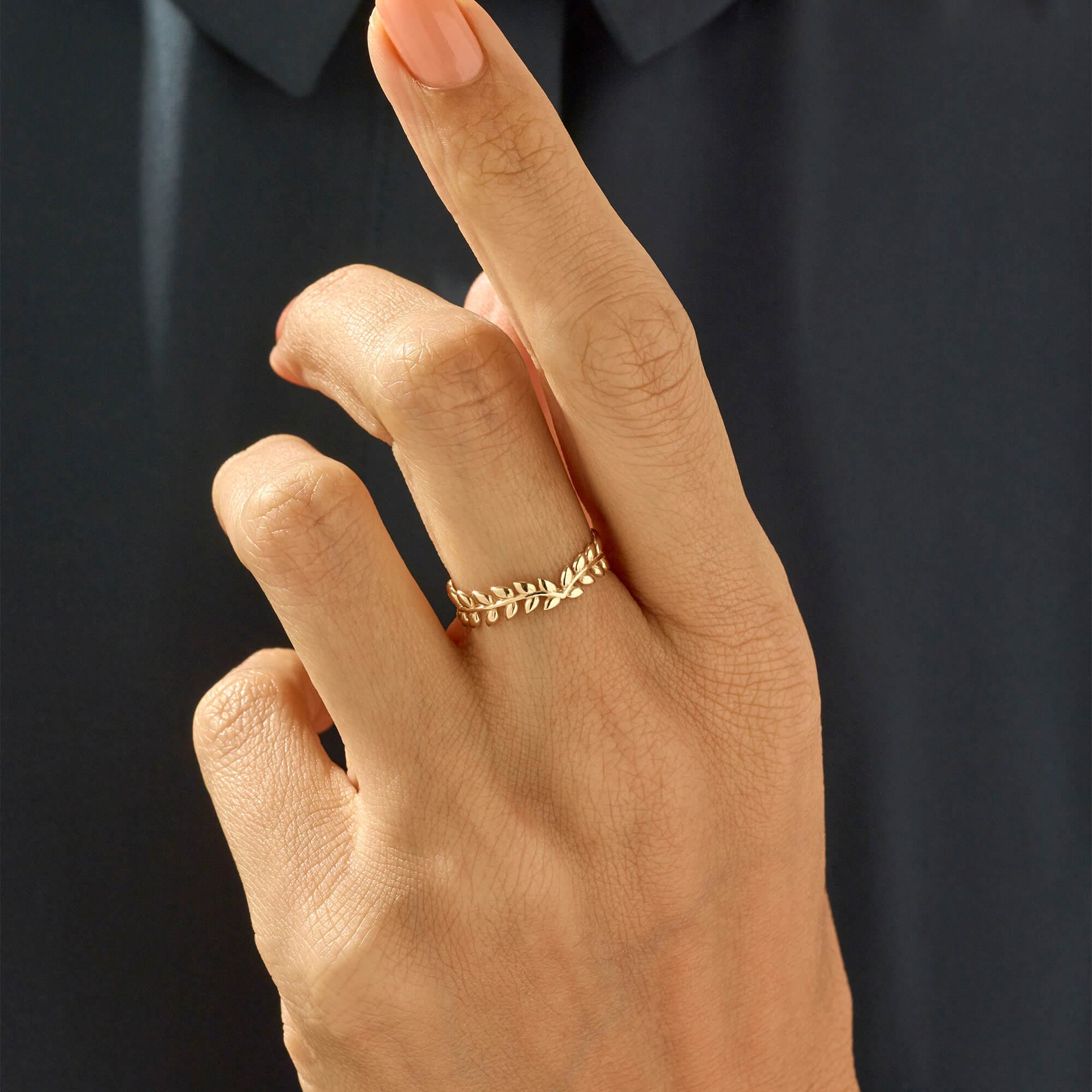 Laurel Wreath Stackable Curve Ring in 14k Solid Yellow Gold