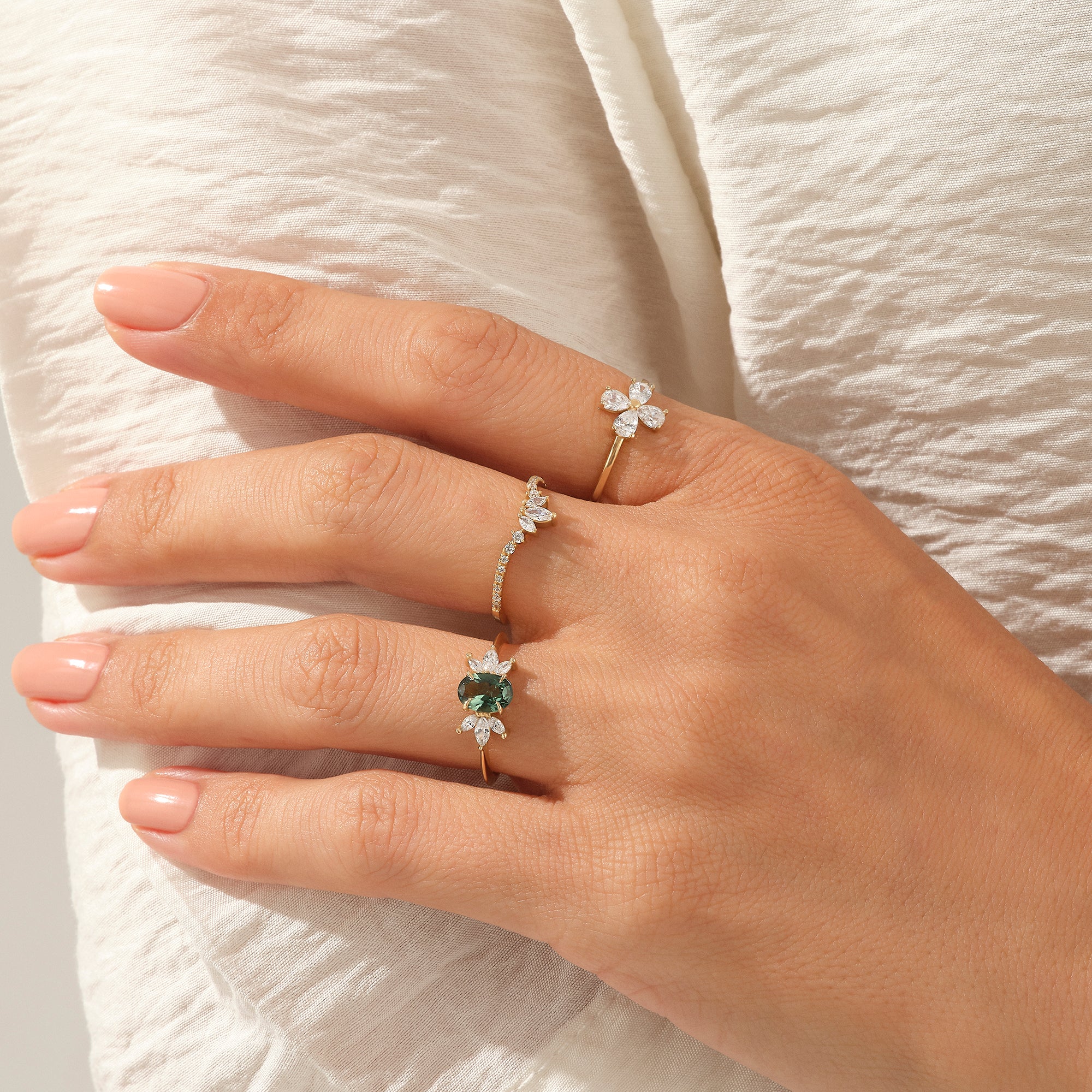 Women's Flower Design Alexandrite Solitaire Ring in 14k Gold