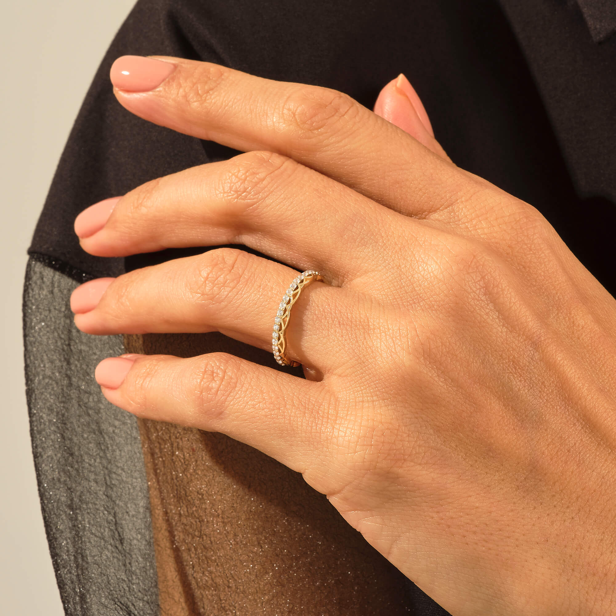 0.11 ctw Diamond Celtic Wedding Band in 14k Real Gold