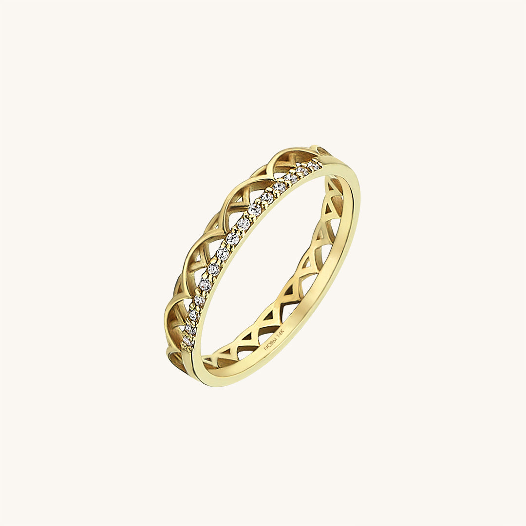 14k Gold - 0.11 ctw Diamond Celtic Band Ring