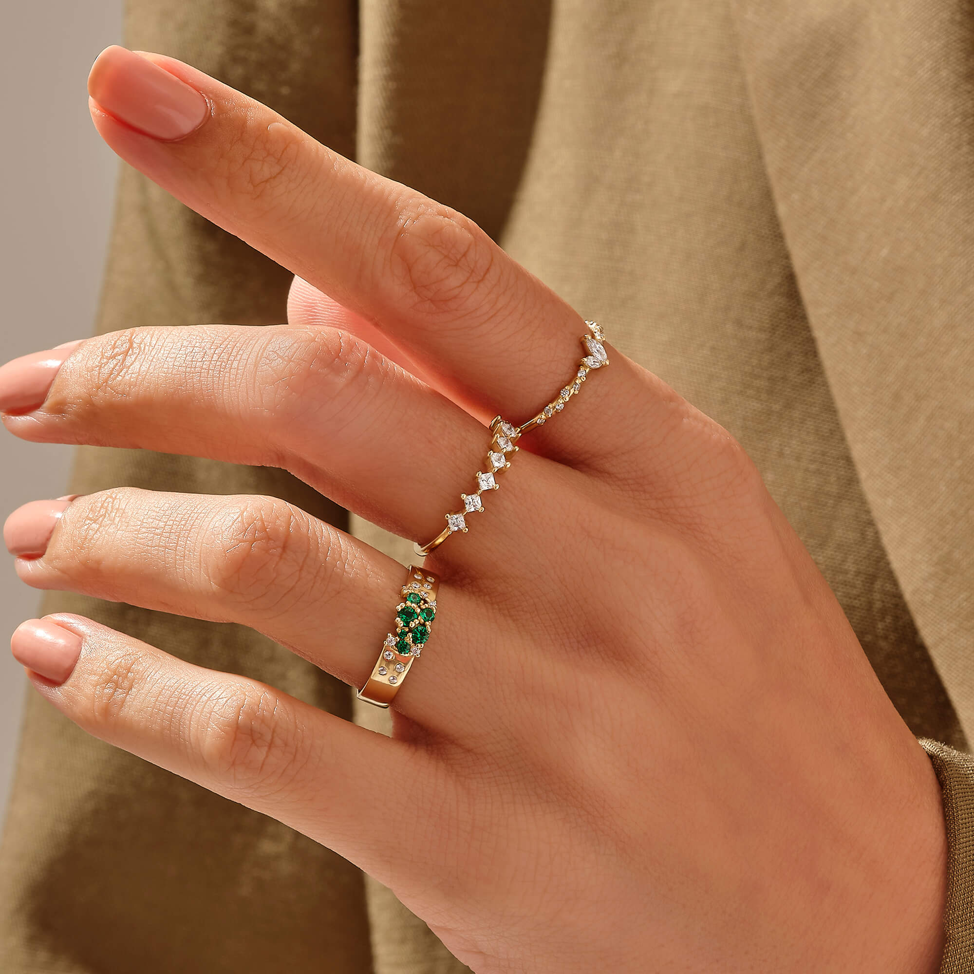 14k Solid Yellow Gold Emerald Cluster Bold Band Ring for Women