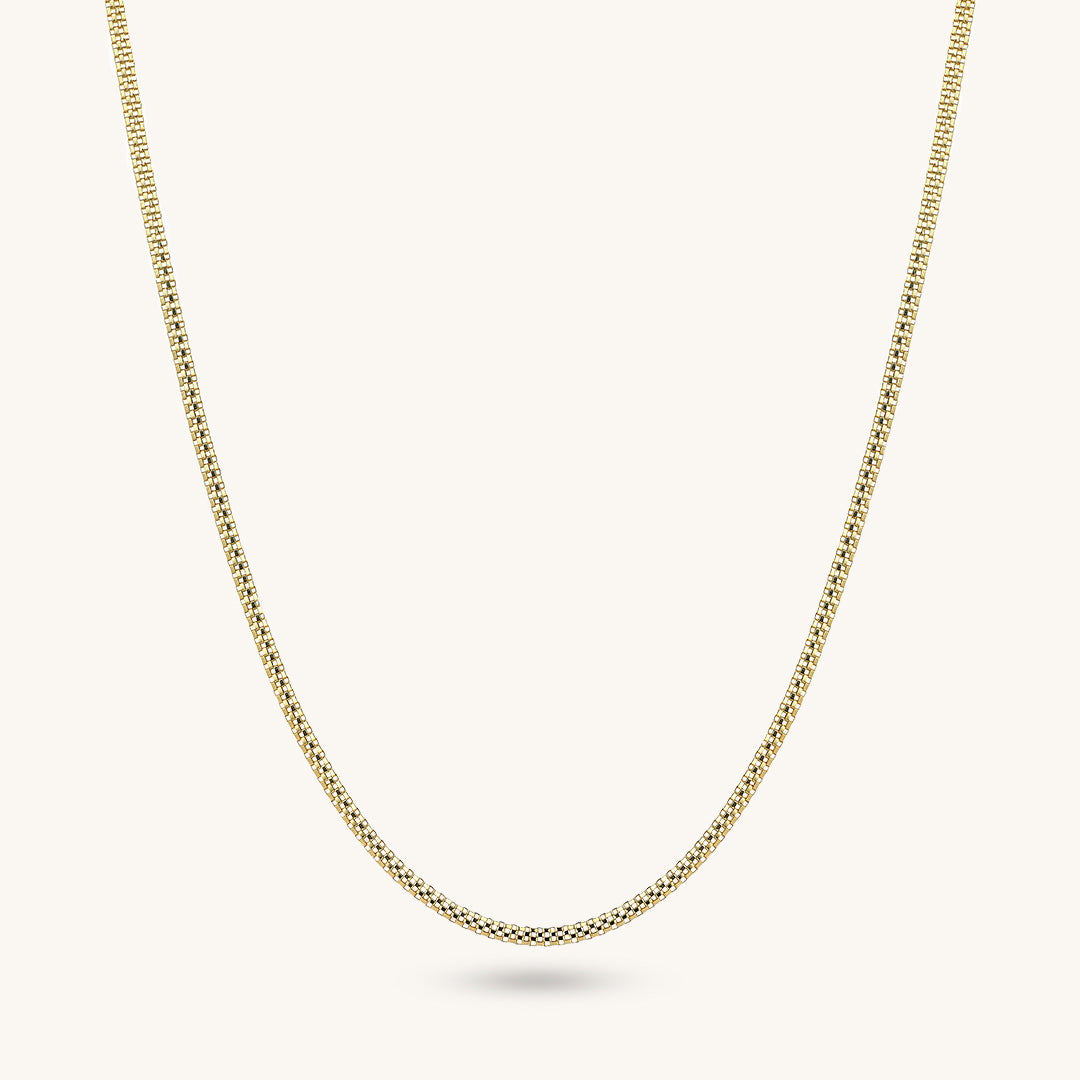 Oval Chain Necklace in Gold