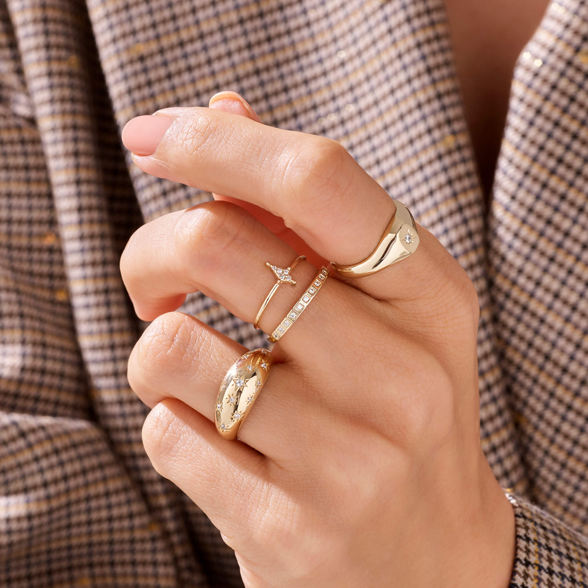 Women's Premium Star Bold Dome Ring in 14k Solid Gold