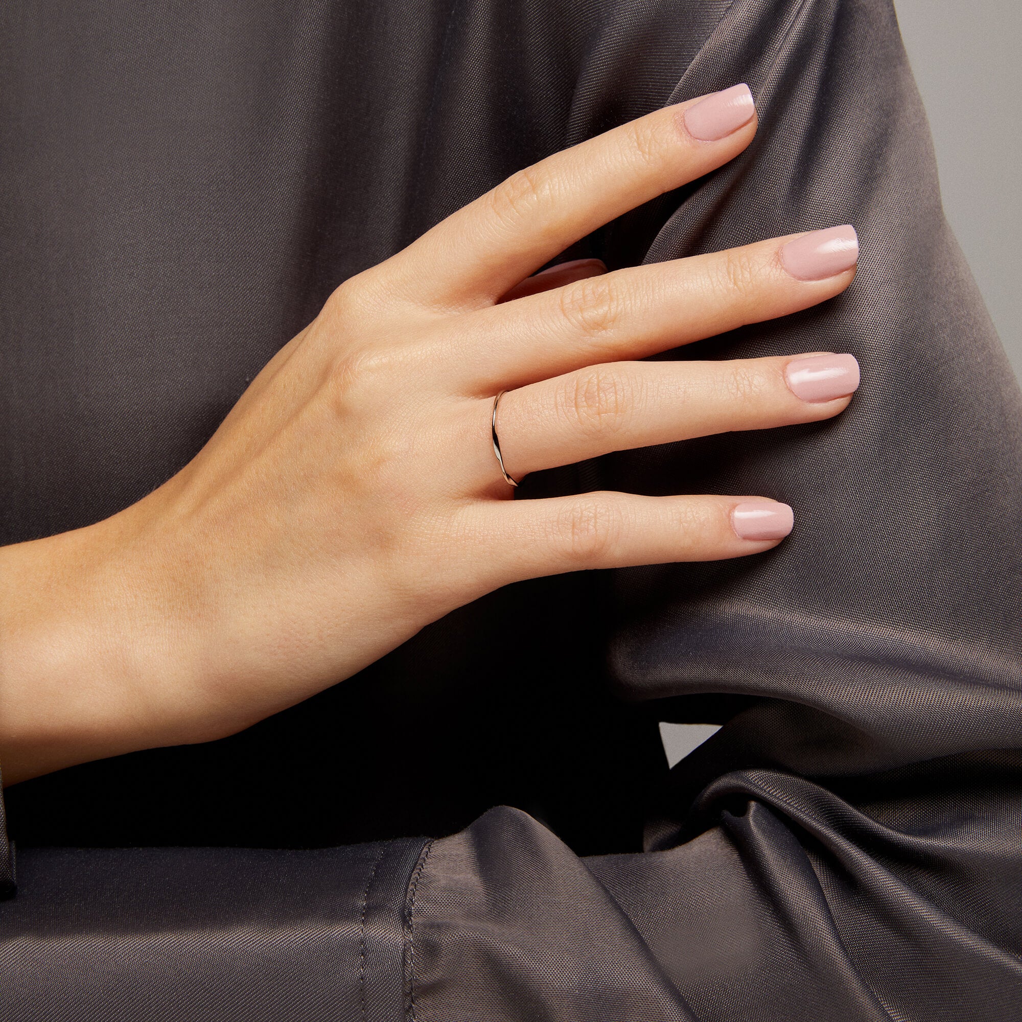 Minimalist Twist Ring in 14k Solid Gold