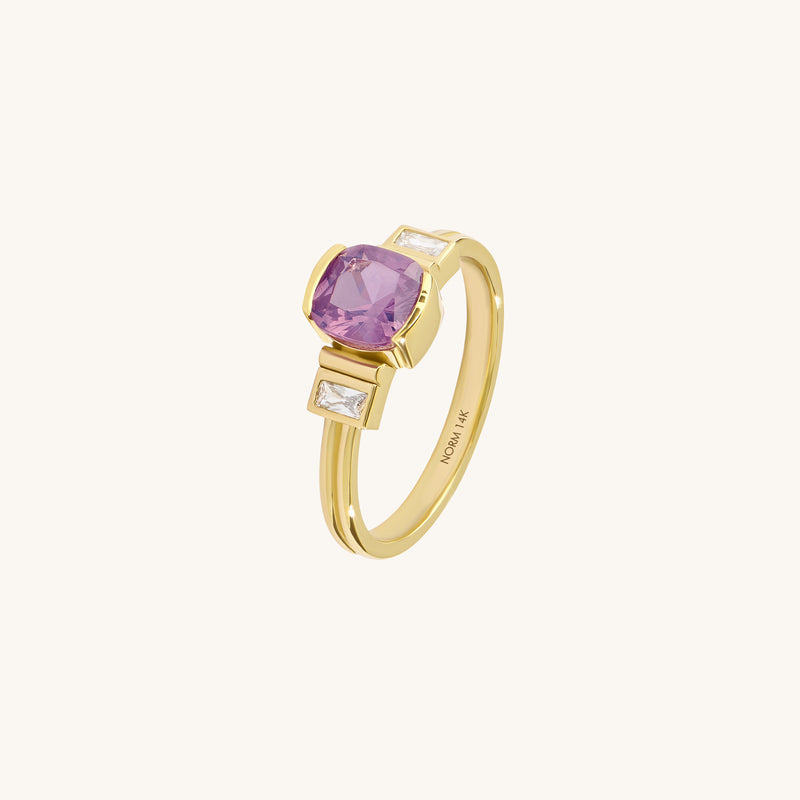 Art Deco Chalcedony Ring in Gold