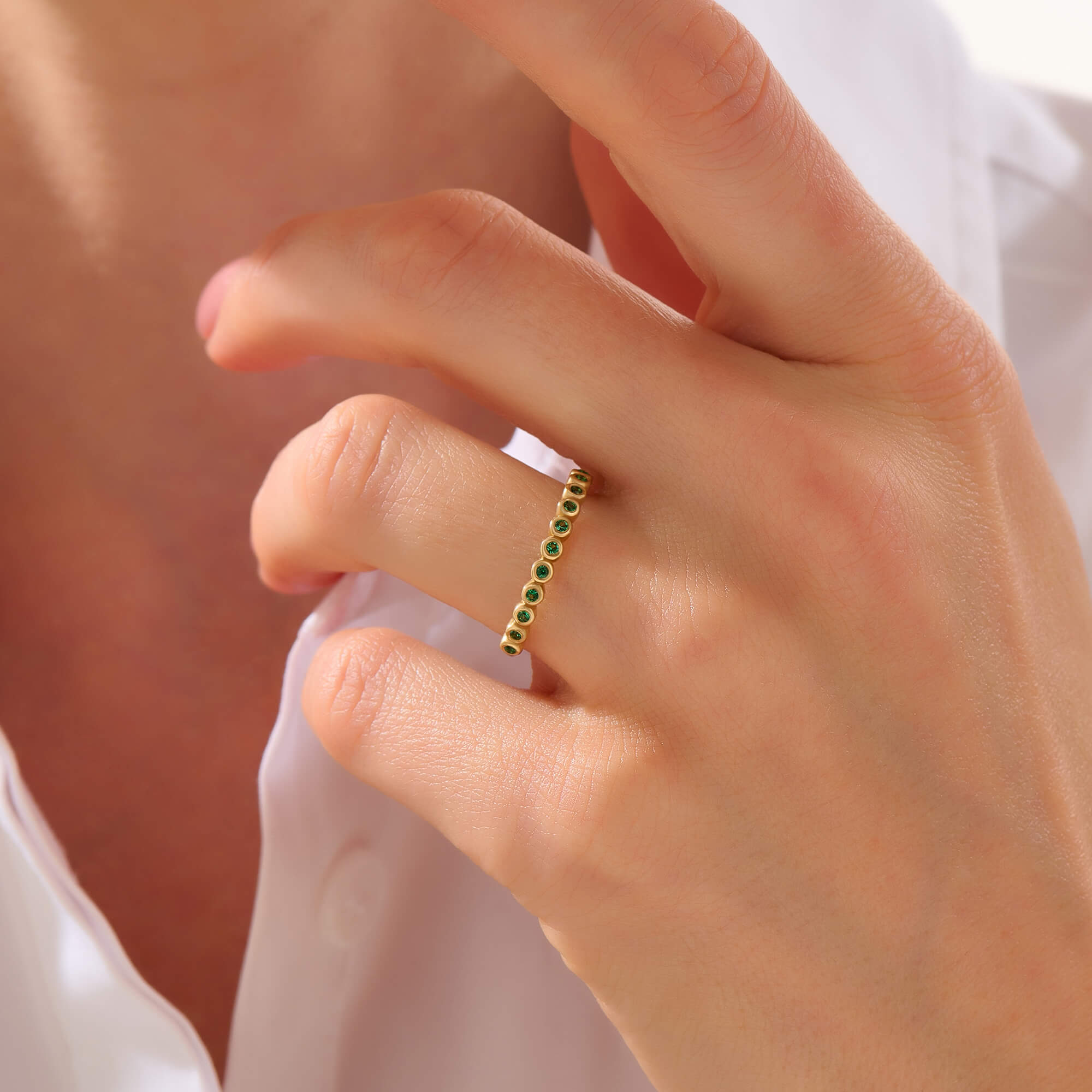 Women's Solid Gold Bezel Emerald Band Ring