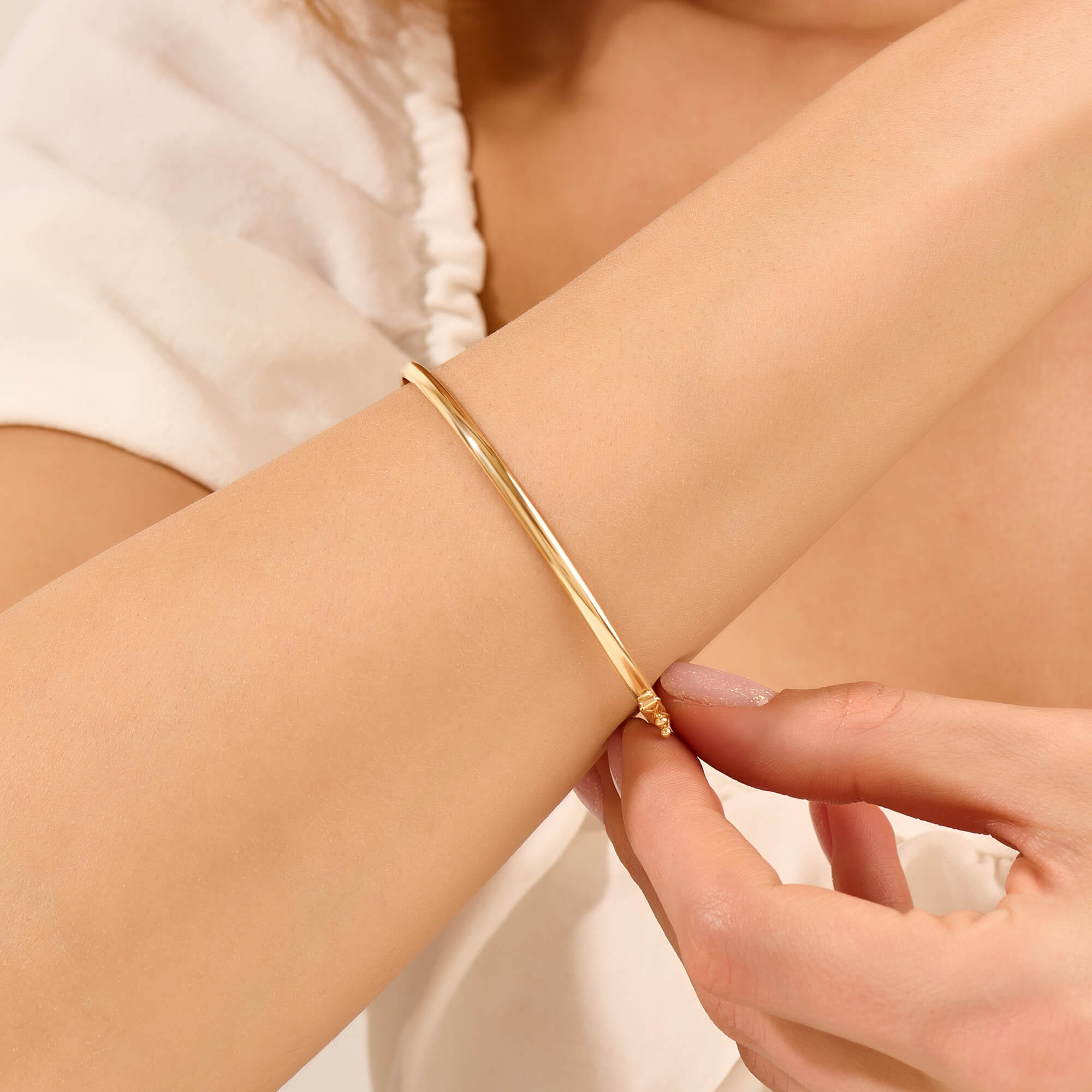 Women's Dainty Bangle Bracelet in 14K Real Yellow Gold