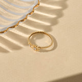 Daisy Ring in 14K Solid Gold