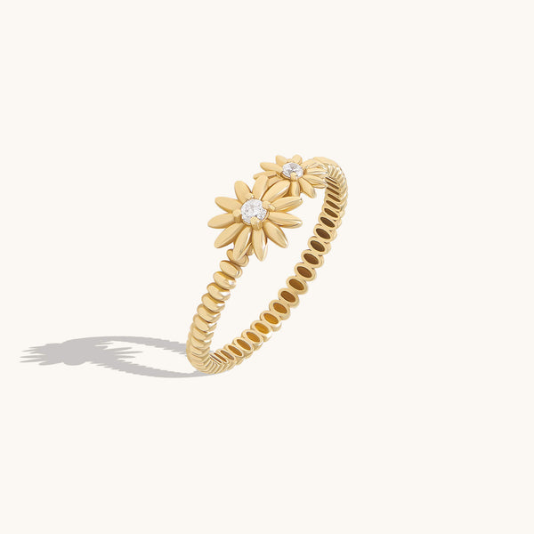 Women's Daisy Ring in 14K Solid Gold