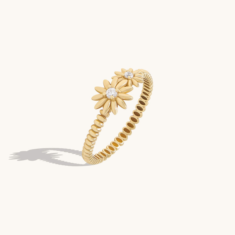 Women's Daisy Ring in 14K Solid Gold