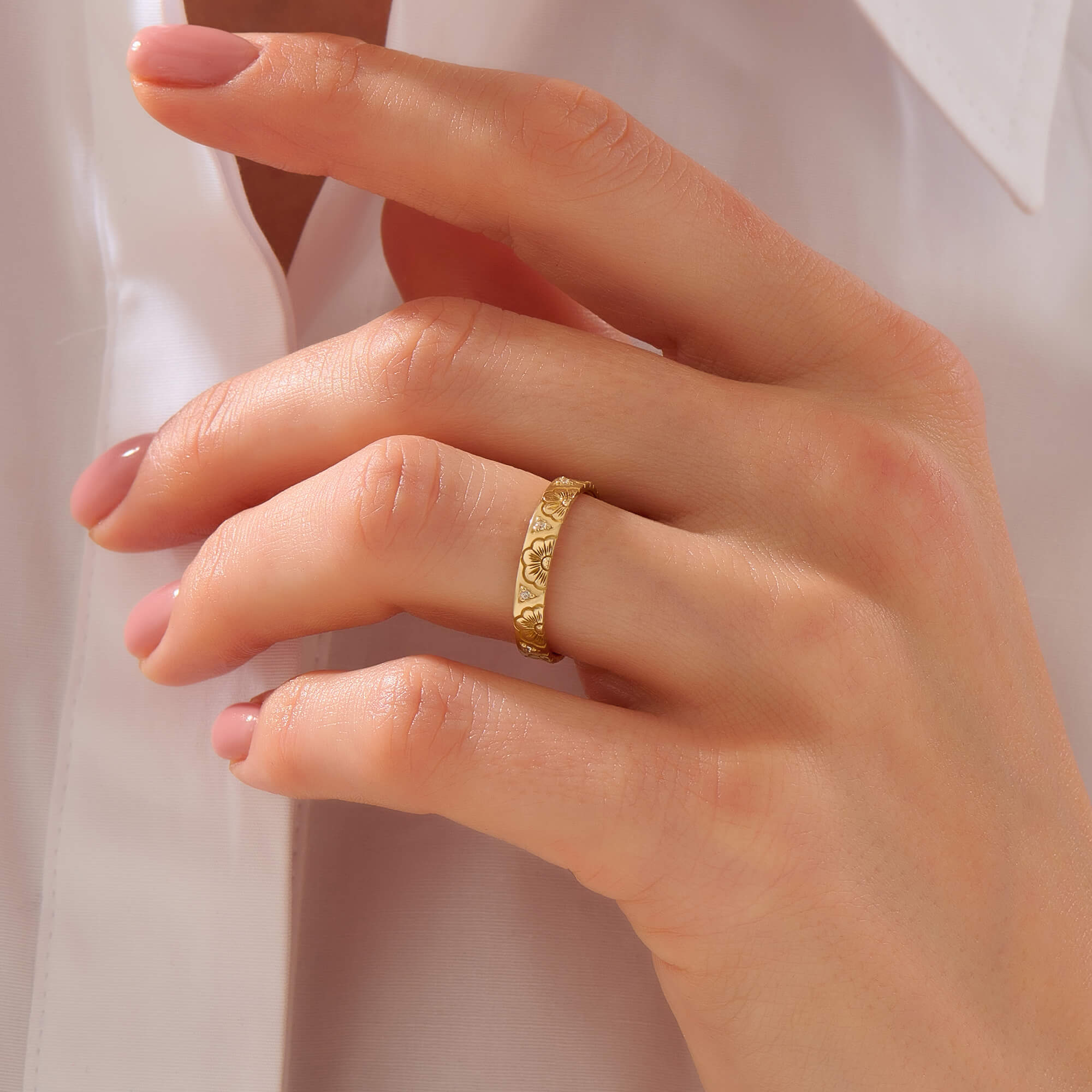 Women's Diamond Solid Gold Blossom Engraved Band
