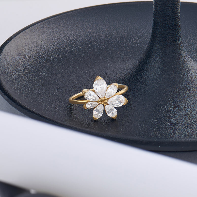 1.90 ctw Diamond Flower Cocktail Ring in 14k Solid Yellow Gold