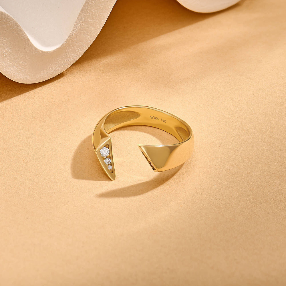 Diamond Pave Bar Twisted Open Statement Ring in 14K Gold