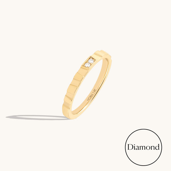Diamond Pillar Band Ring in Solid Gold