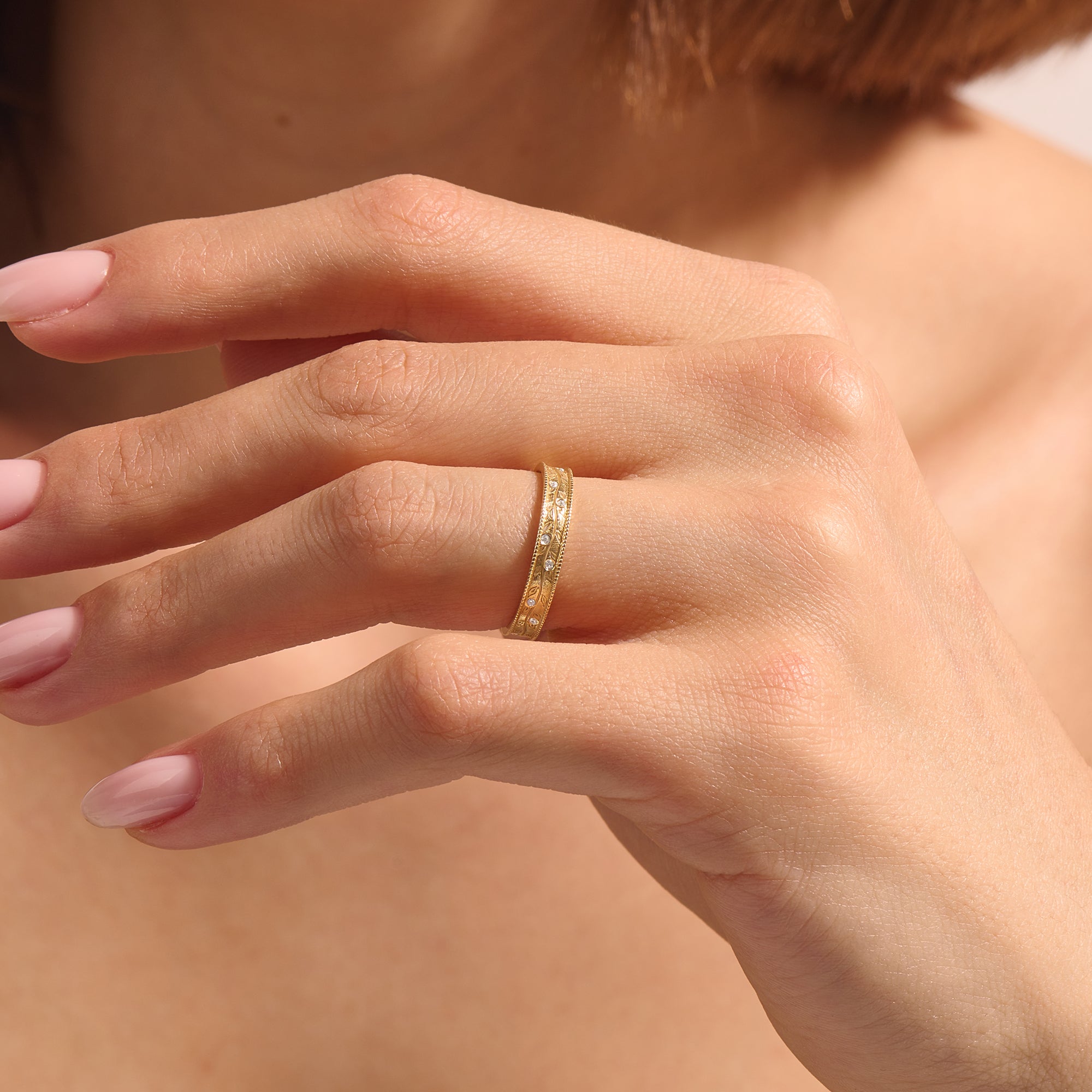 Women's 14k Solid Gold Vintage Inspired 0.07ct Diamond Vine Wedding Band
