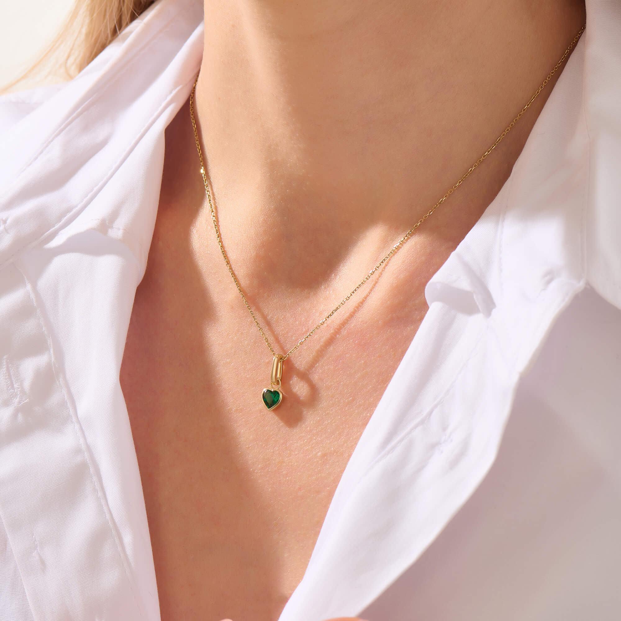 Women's Solid Gold Emerald Heart Necklace