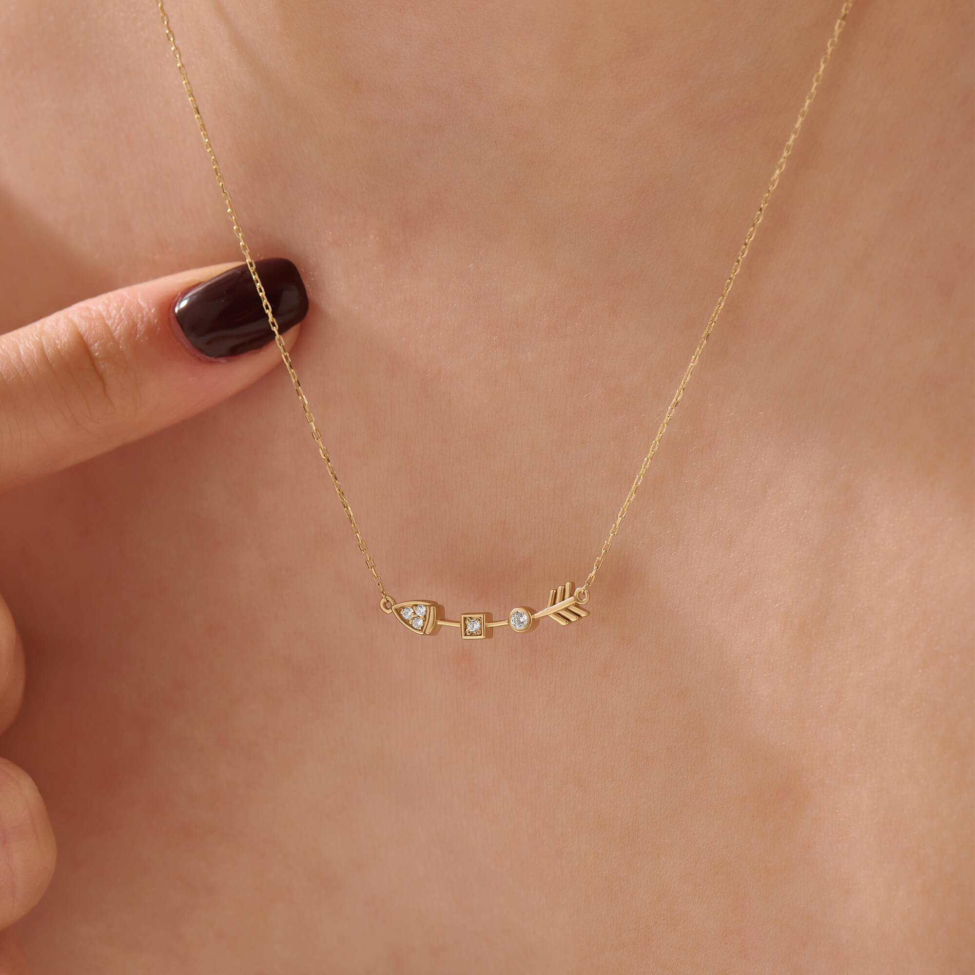 Women's Solid Yellow Gold Geometric Arrow Necklace
