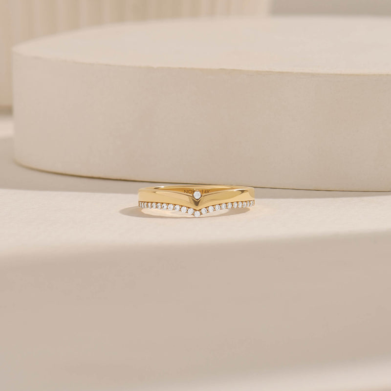 Wishbone Band Ring with Lab-Grown Diamonds in Solid Gold