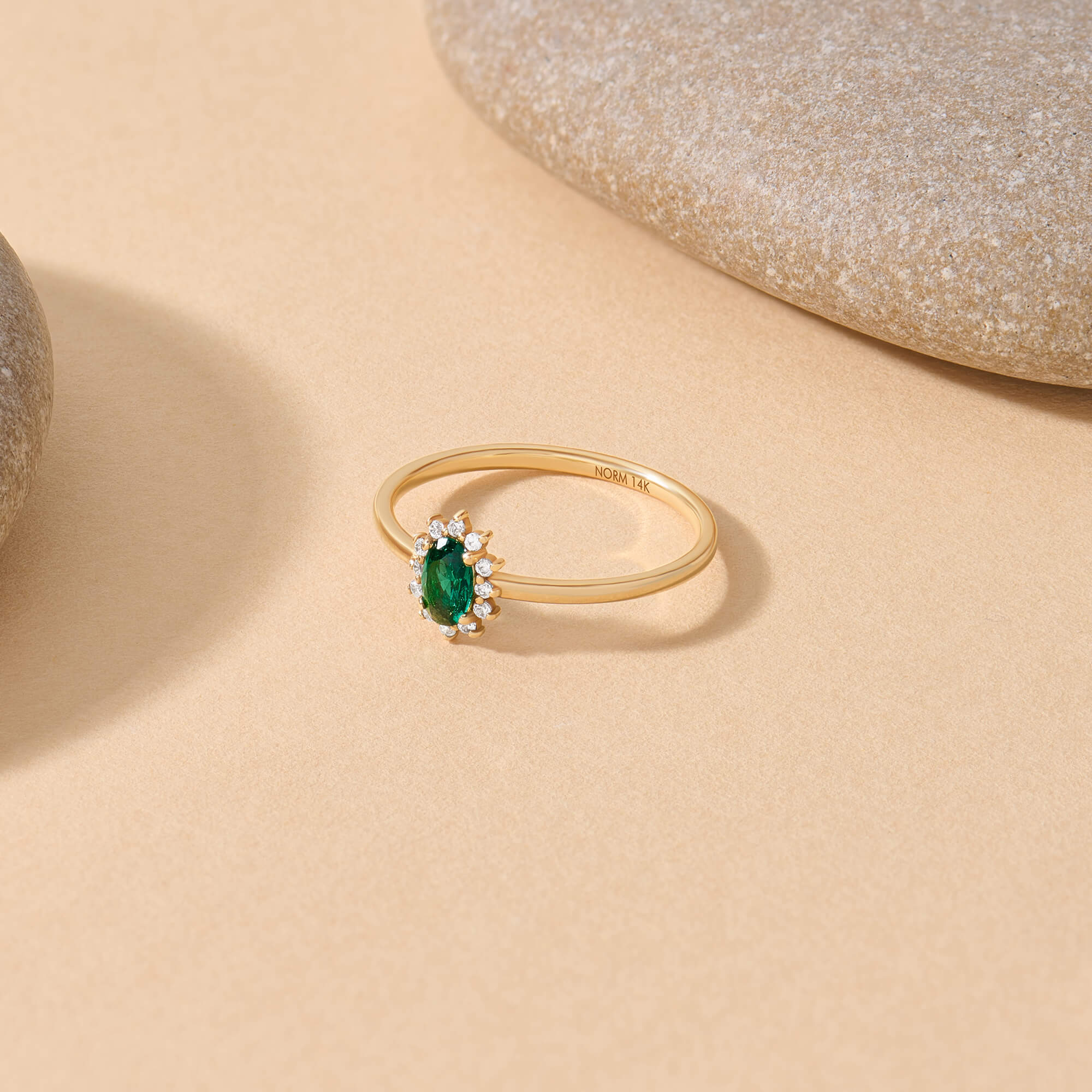 Minimalist Oval Ring in 14K Solid Gold with Emerald