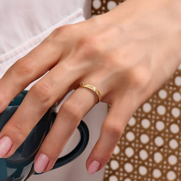 Women's Orbit Diamond Band Ring in Solid Gold