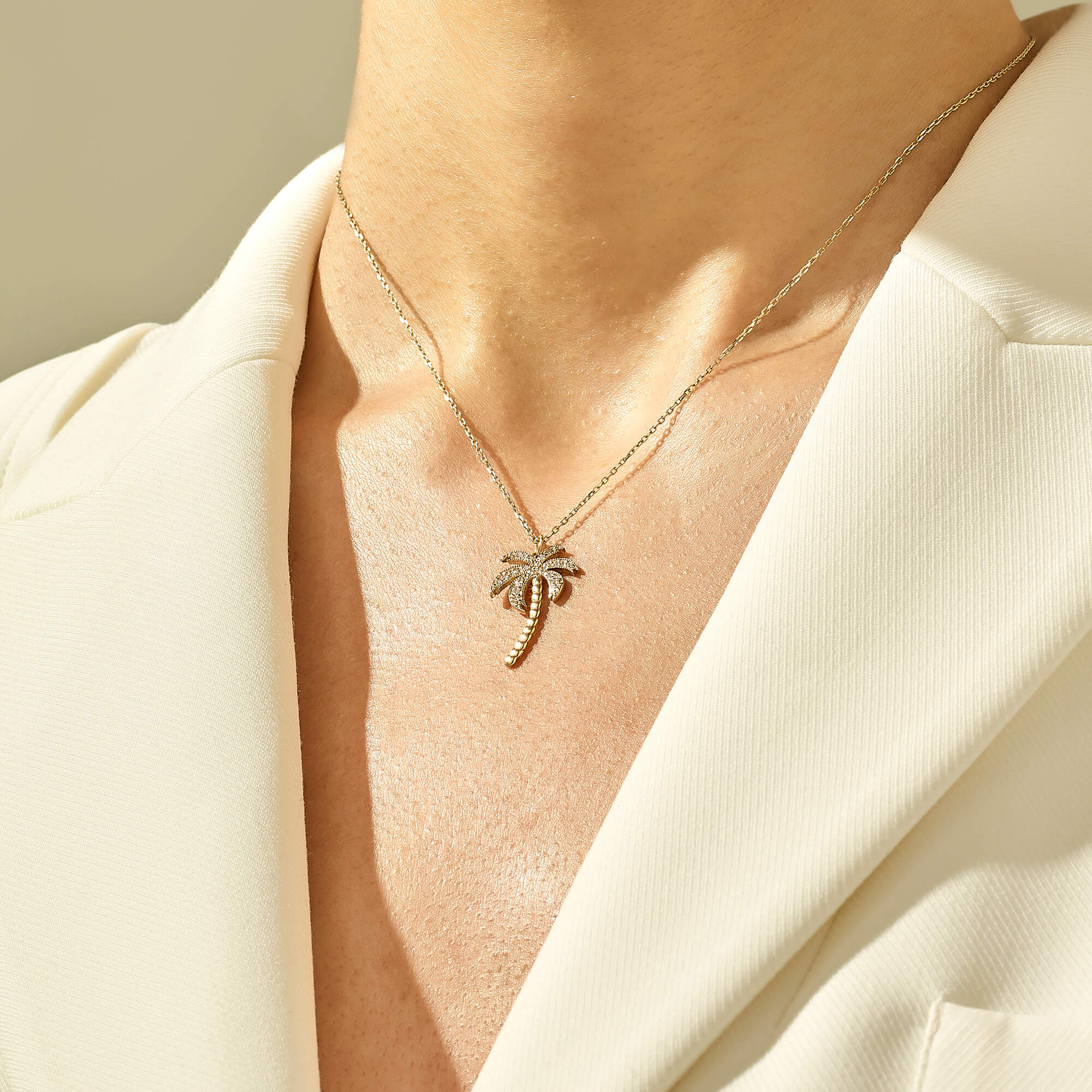 Women's Palm Design Pendant Necklace in Solid Yellow Gold