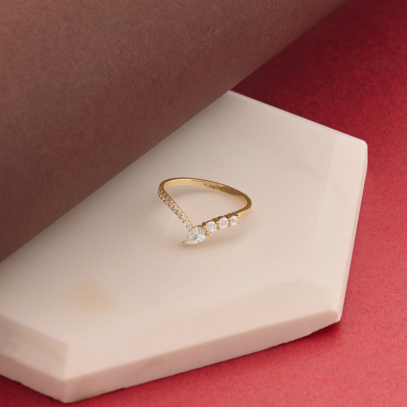 Women's 14k Gold Pear Cut Chevron Bridal Ring