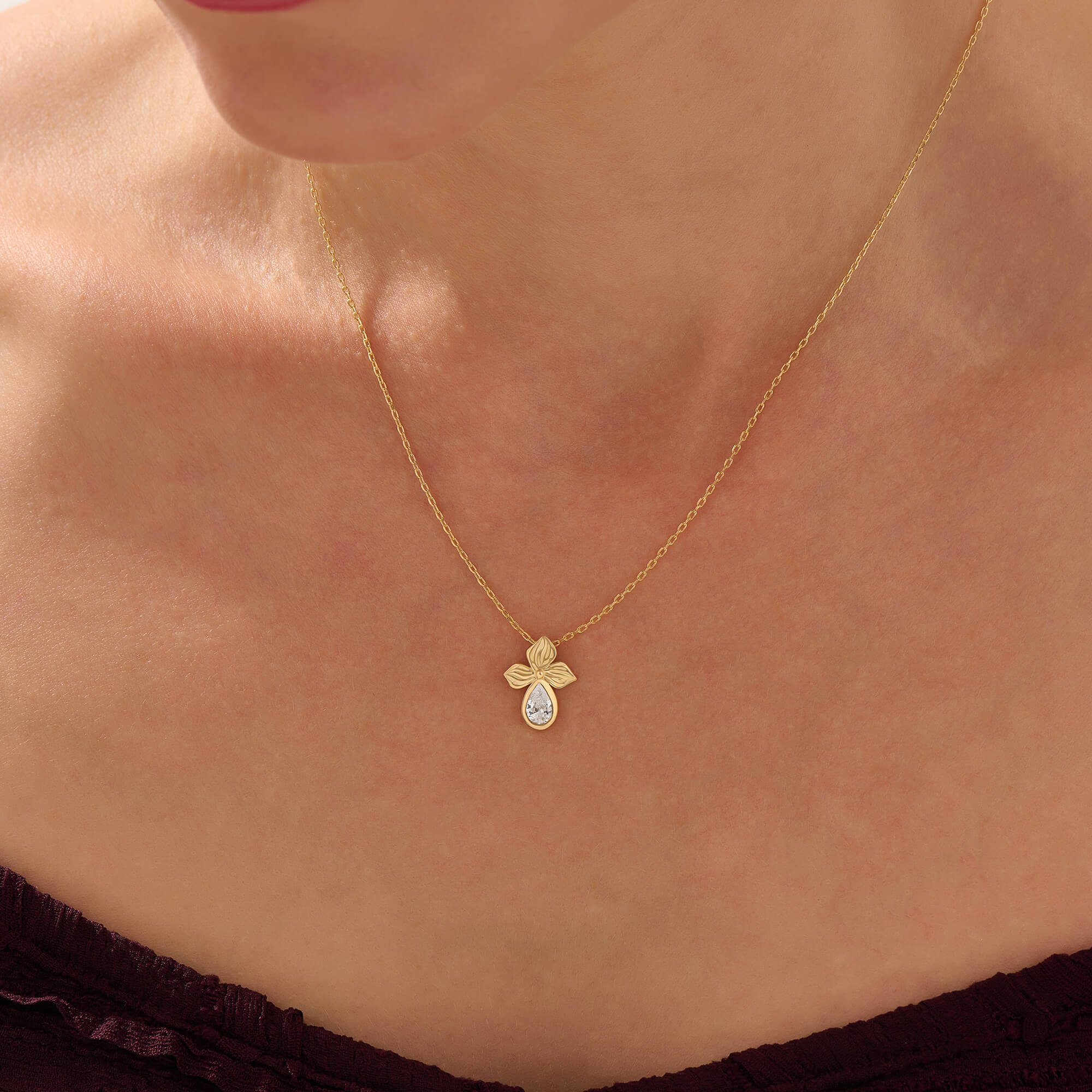 Women's Pear-Cut Blossom Necklace in Gold Vermeil