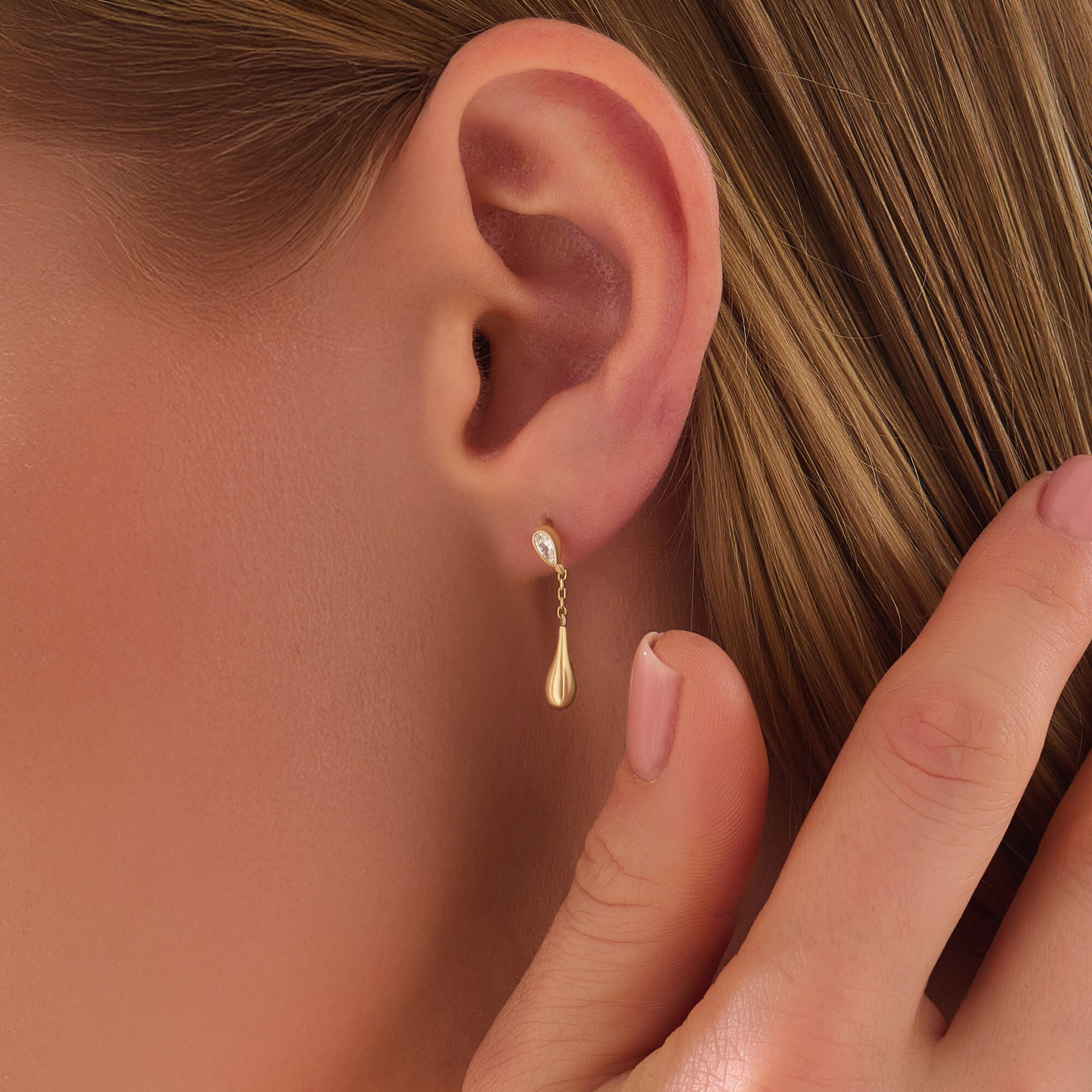Women's Pear Lab-Grown Diamond Teardrop Earrings in Gold