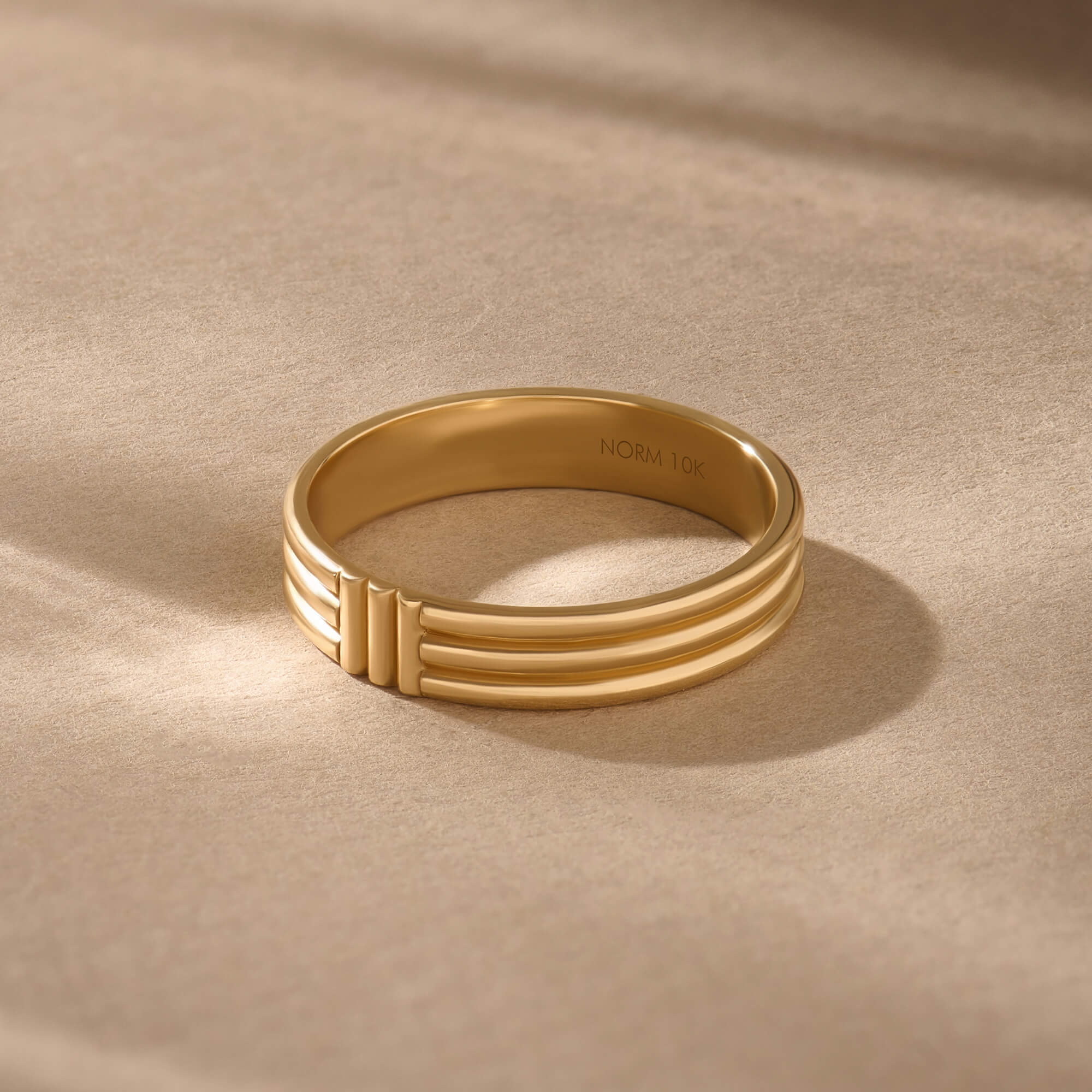 Solid Gold Ridged Band