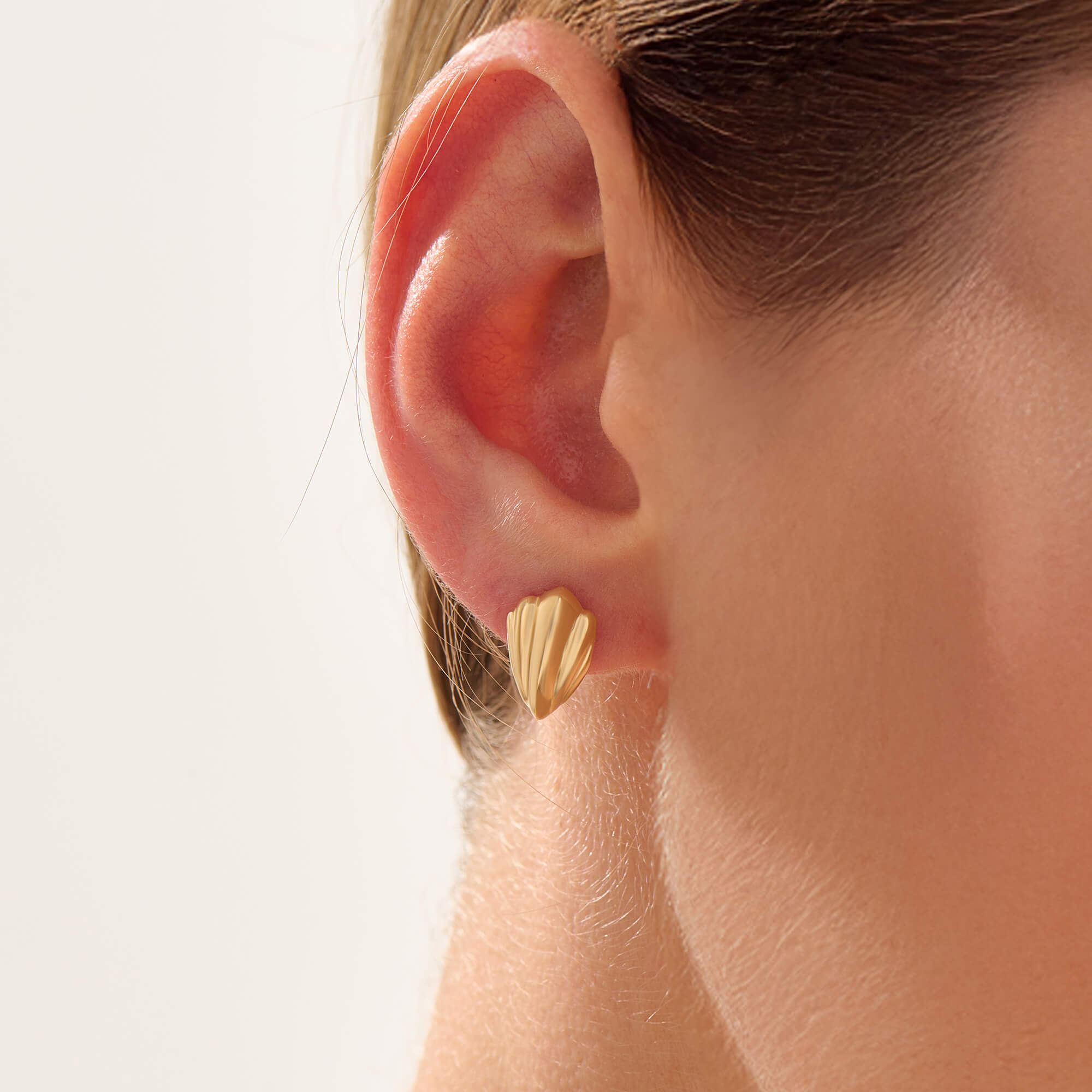 Women's 24K Vermeil Seashell Huggie Earrings
