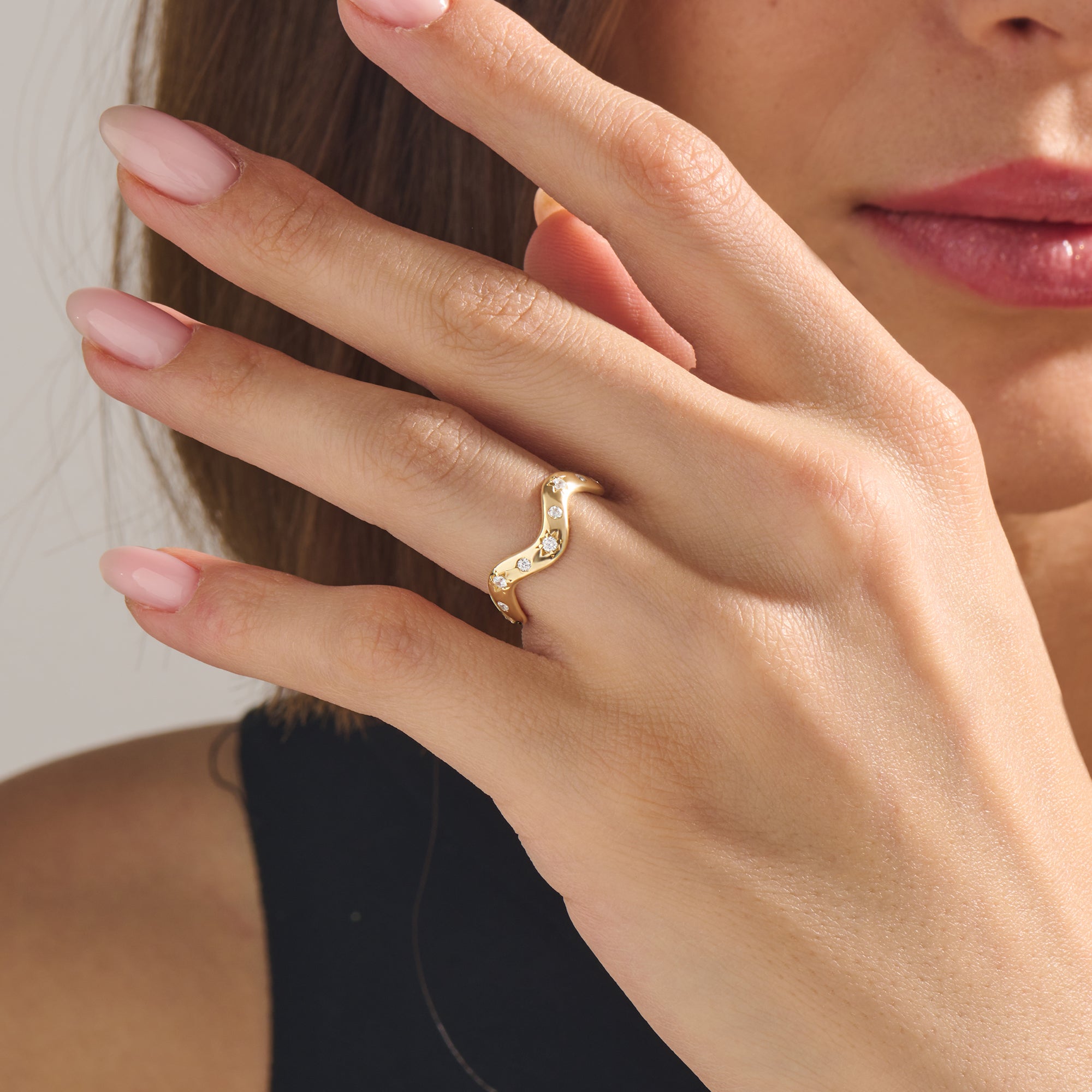 14K Solid Yellow Gold Star Pave Wave Ring